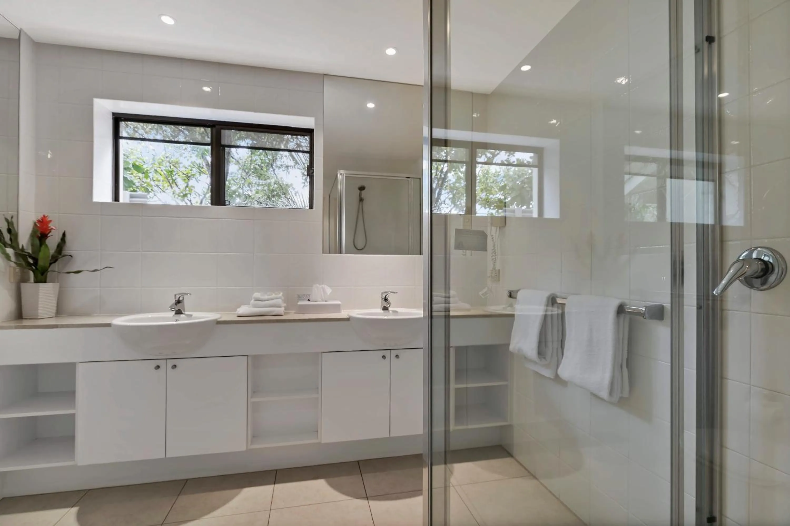 Bathroom in Culgoa Point Beach Resort