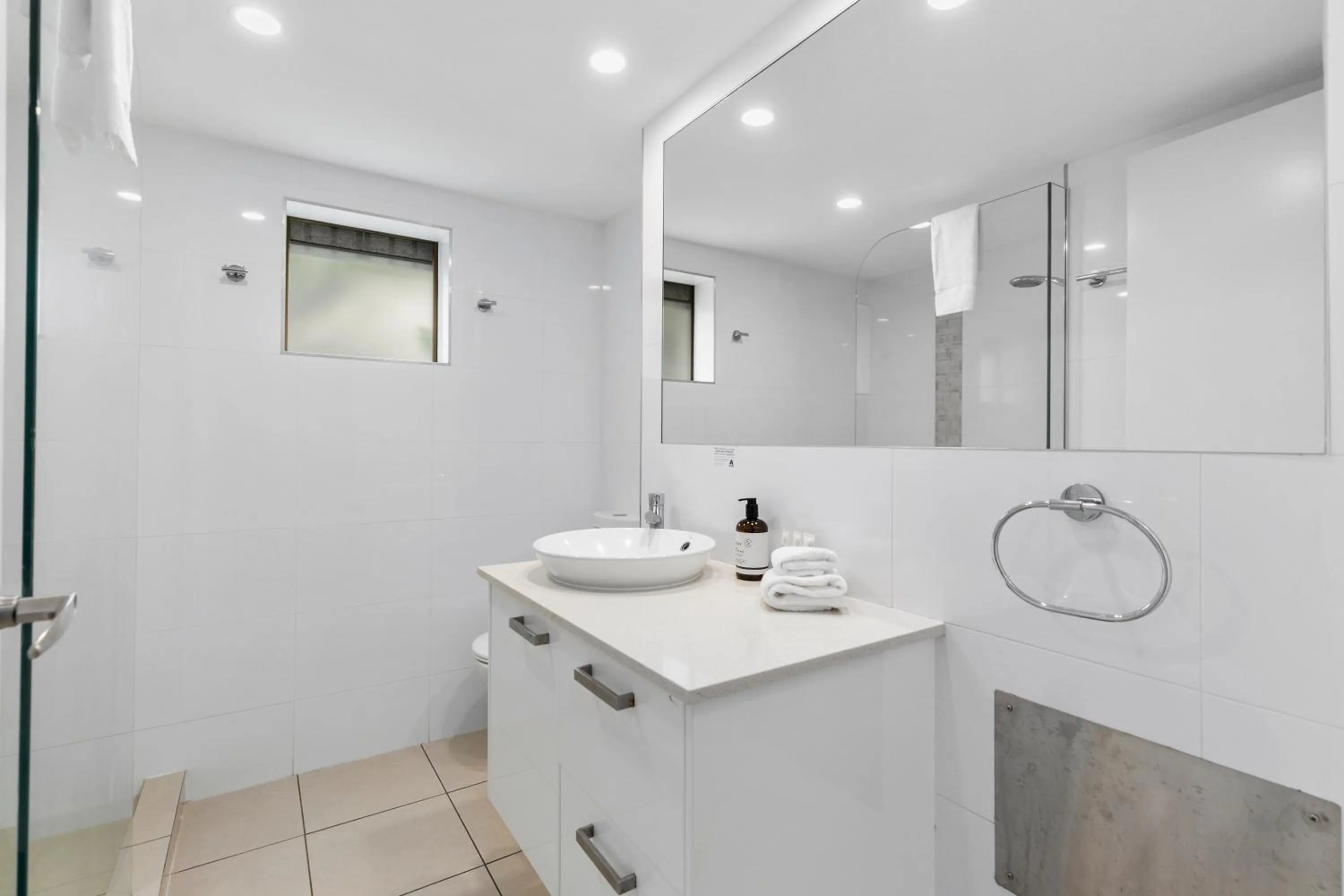 Bathroom in Culgoa Point Beach Resort