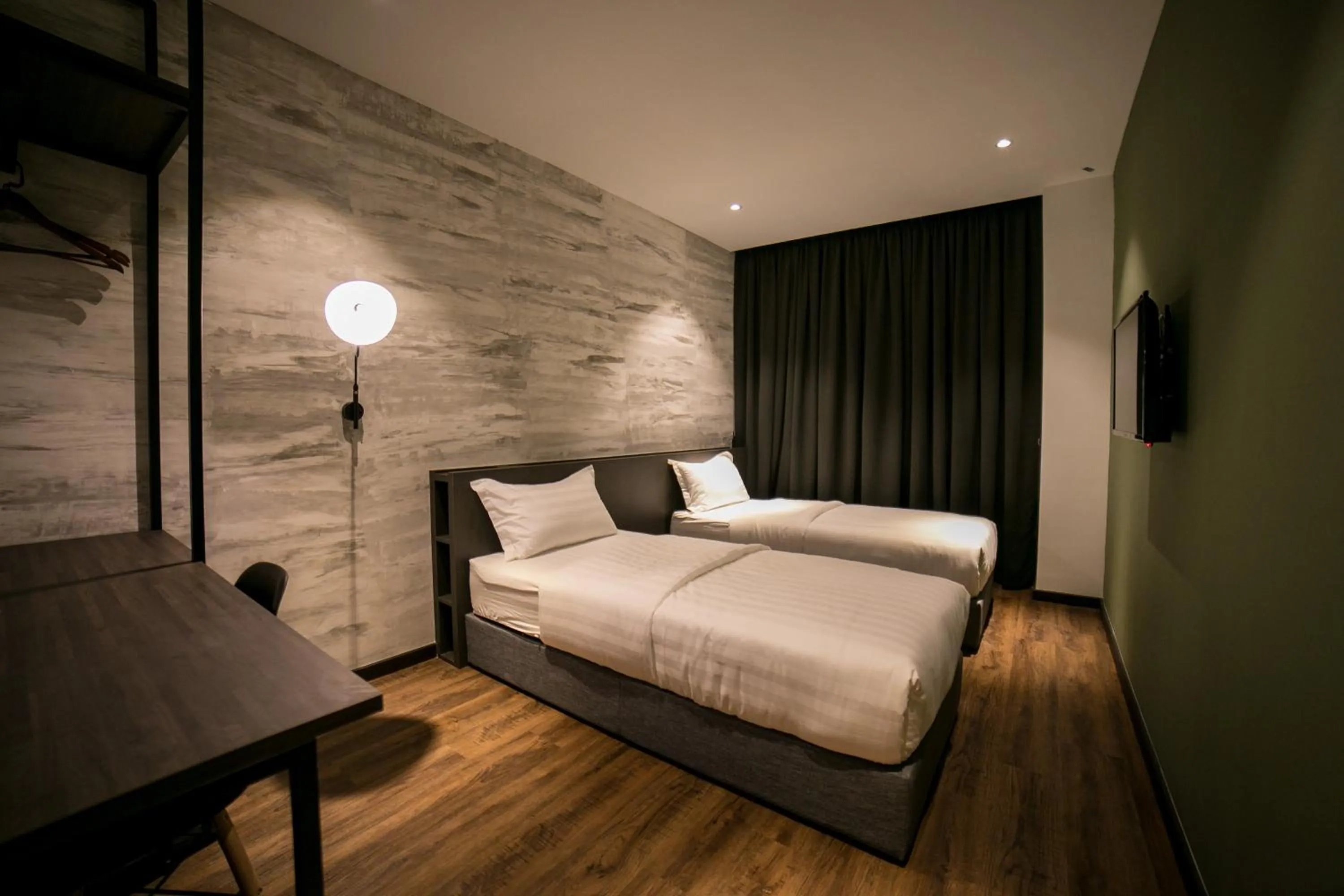 Photo of the whole room, Bed in Eureka Hotel Penang