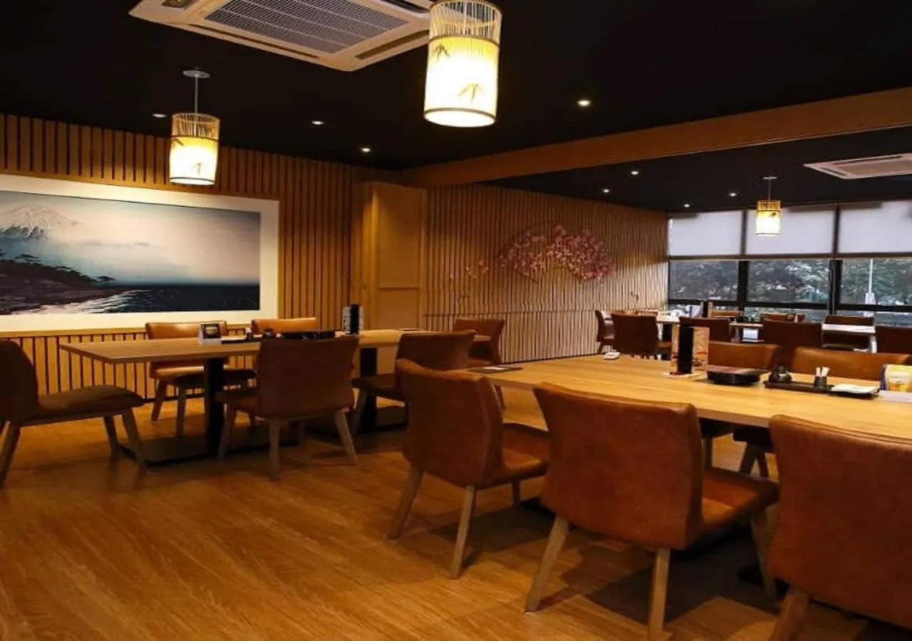 Restaurant/places to eat in Eureka Hotel Penang