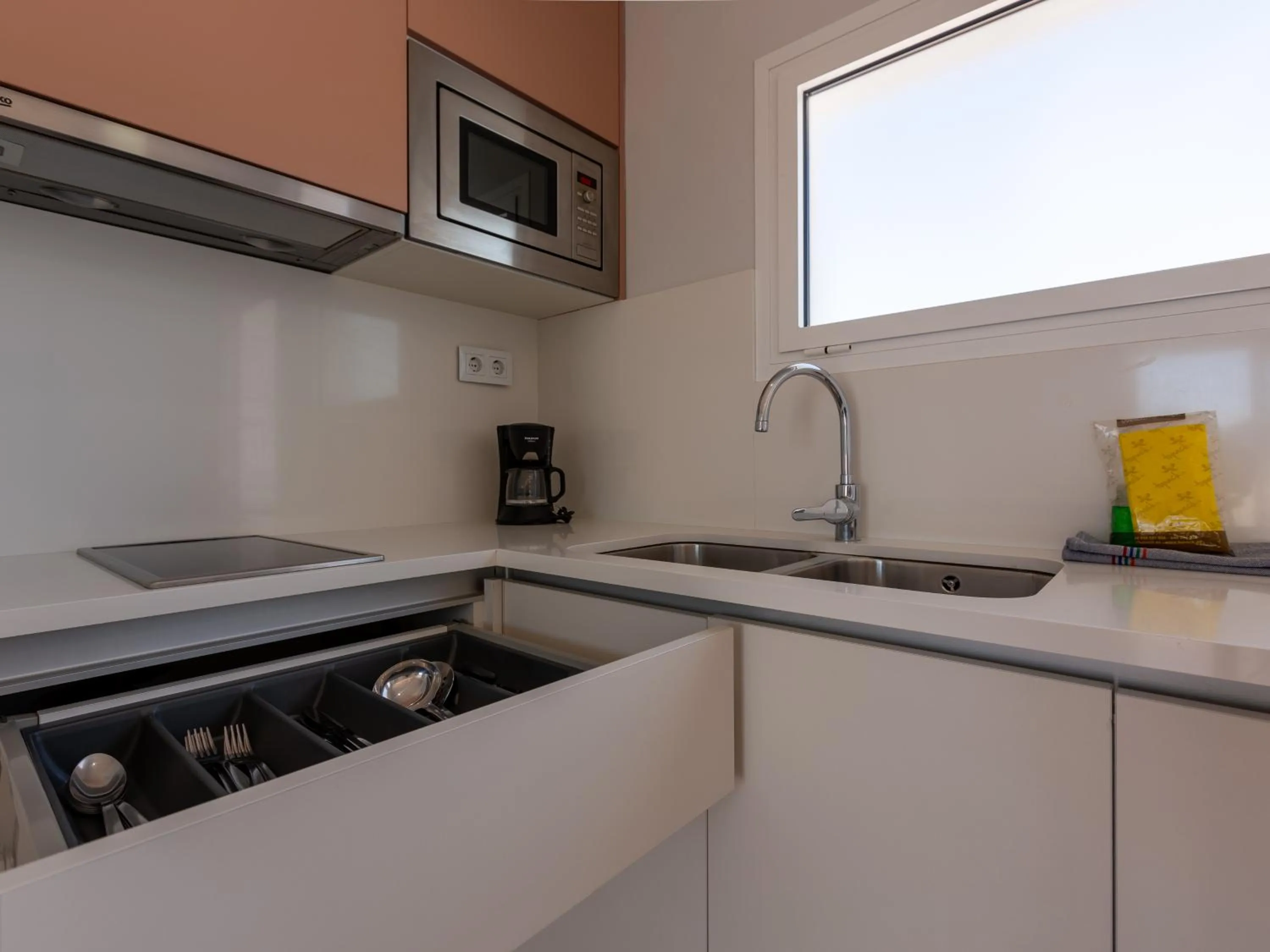 kitchen in Apartamentos Sunway Arizona