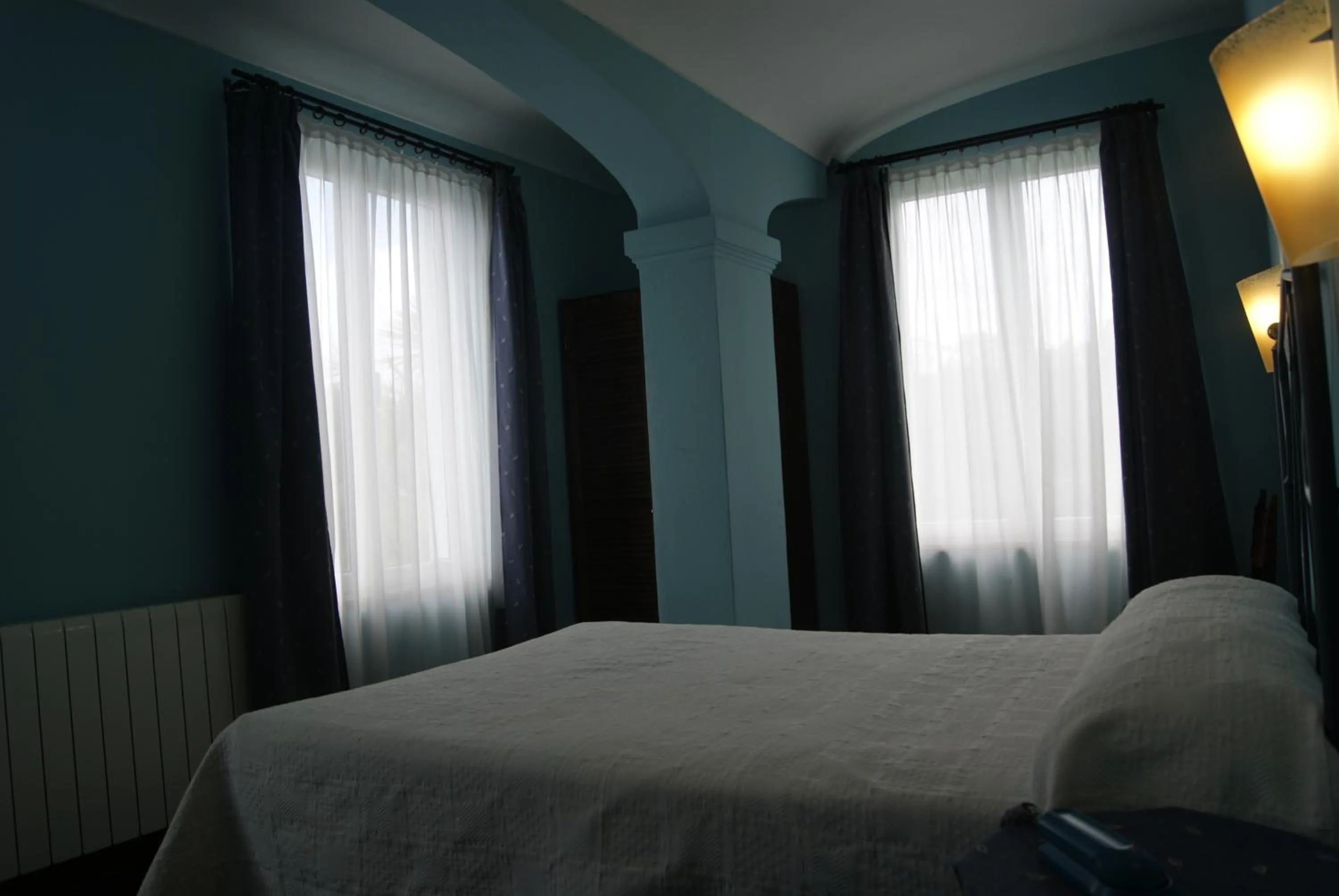 Photo of the whole room in Hotel Los Laureles