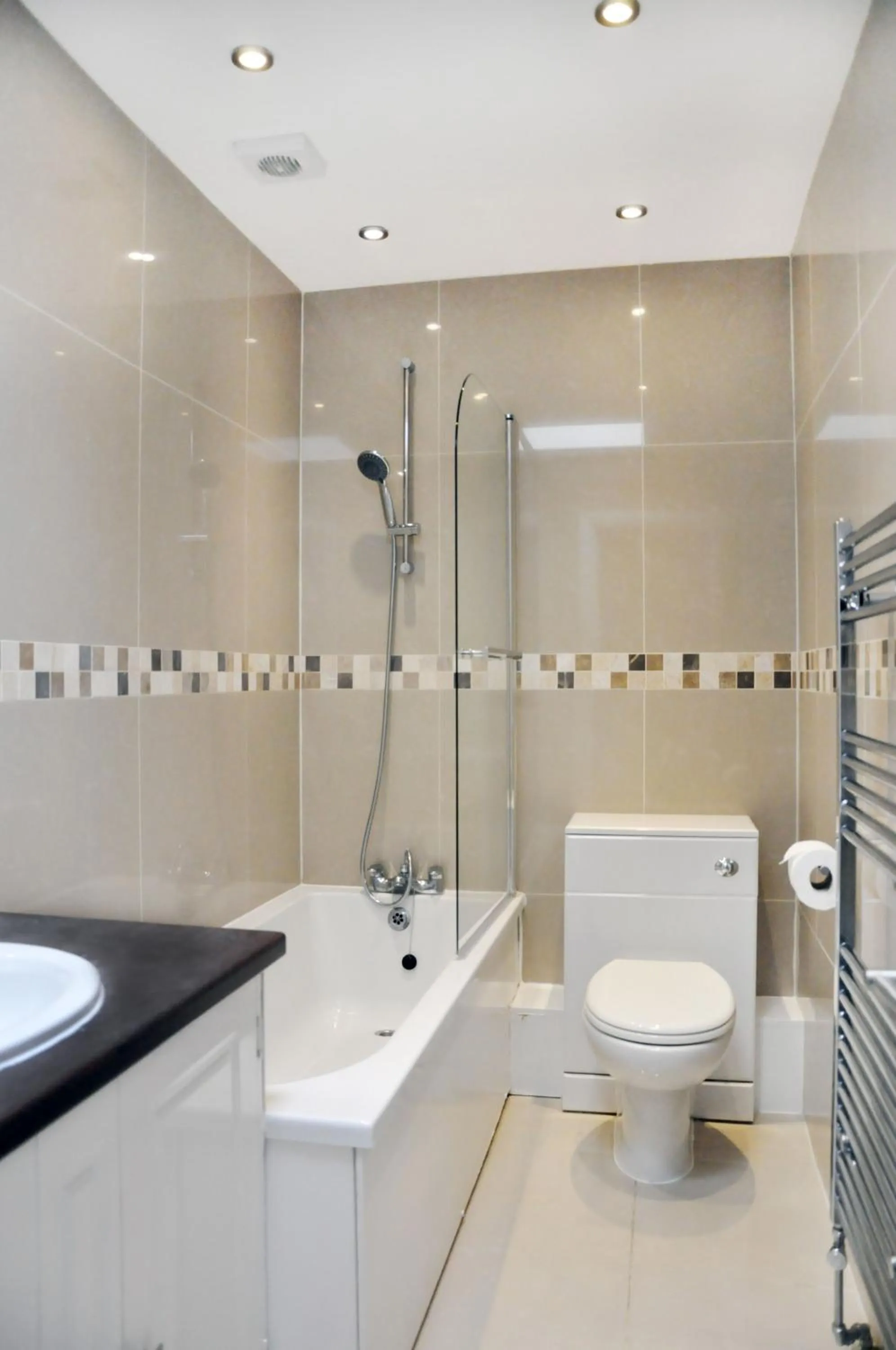 Shower in Lamington Apartments - London Hammersmith