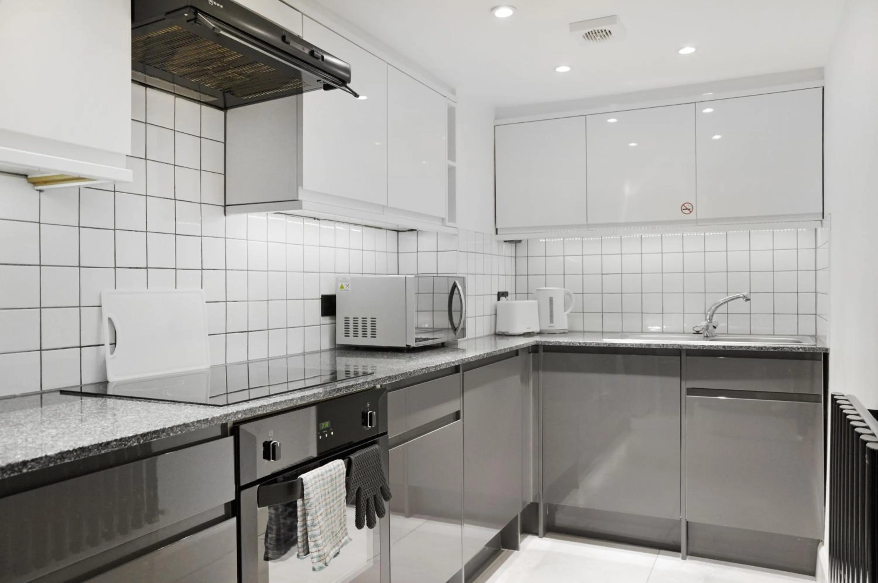Kitchen or kitchenette in Lamington Apartments - London Hammersmith