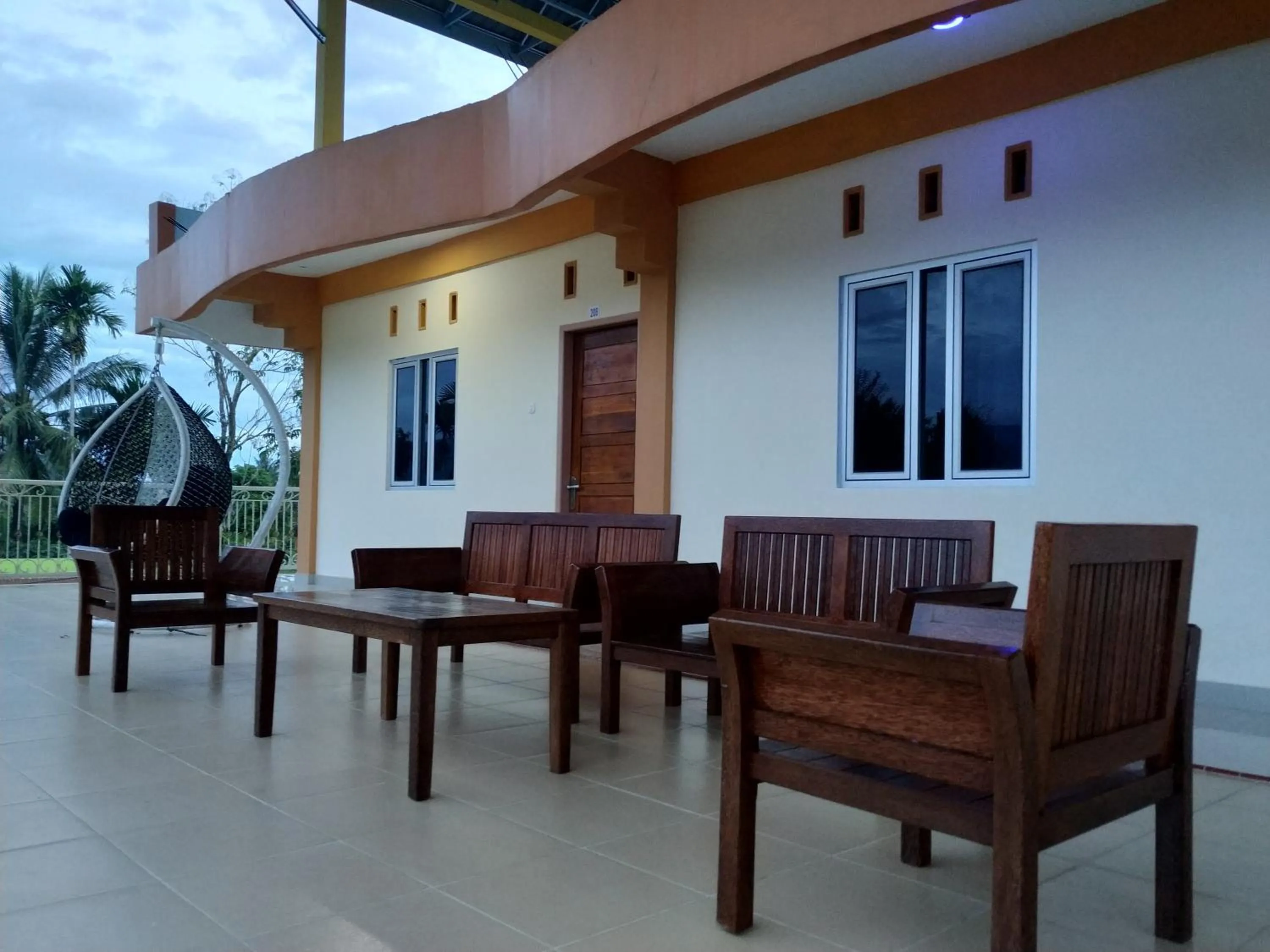 Balcony/Terrace in Penginapan Intan Bandara