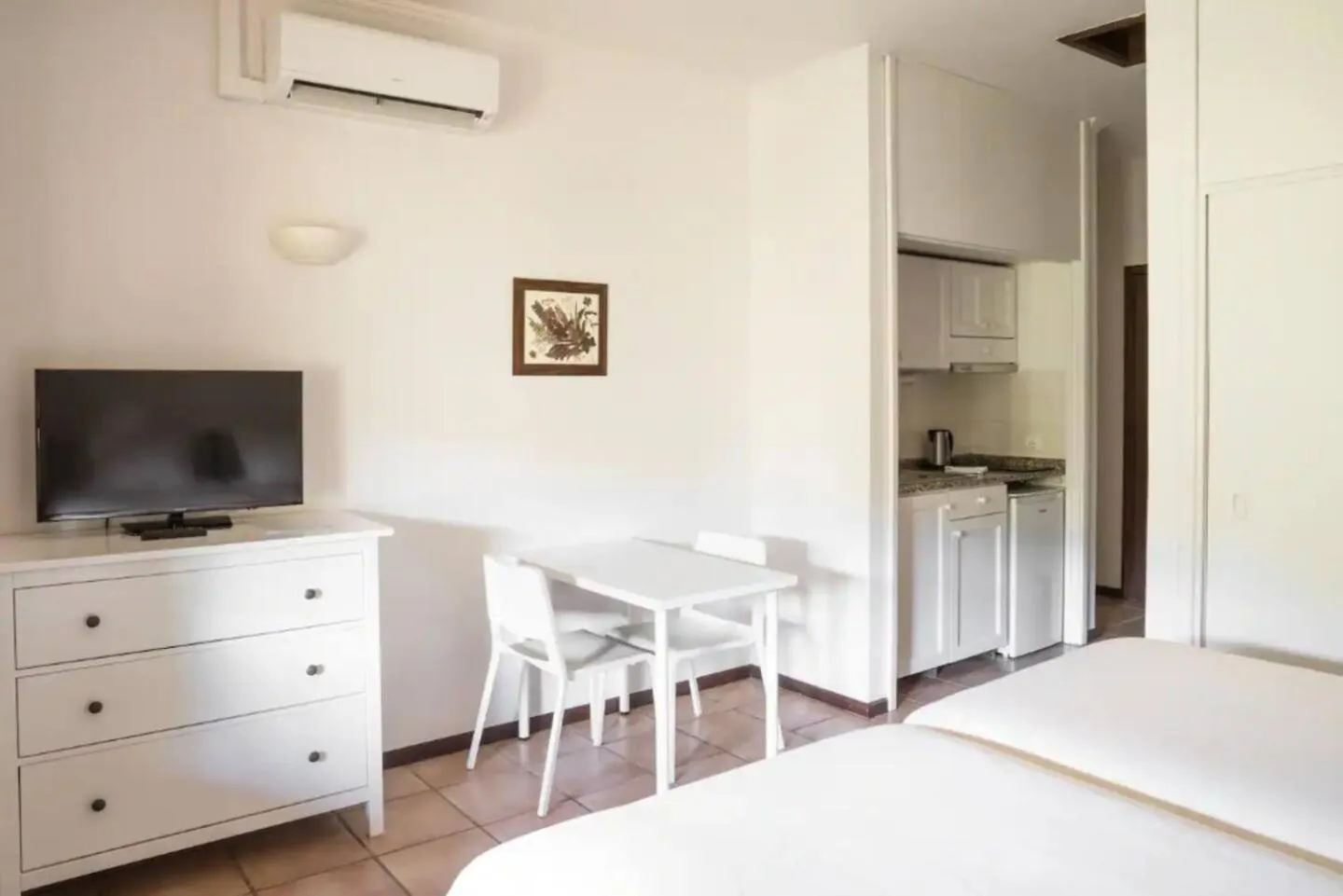 TV and multimedia in Casas de Campo do Pomar B&B - Self Check-in