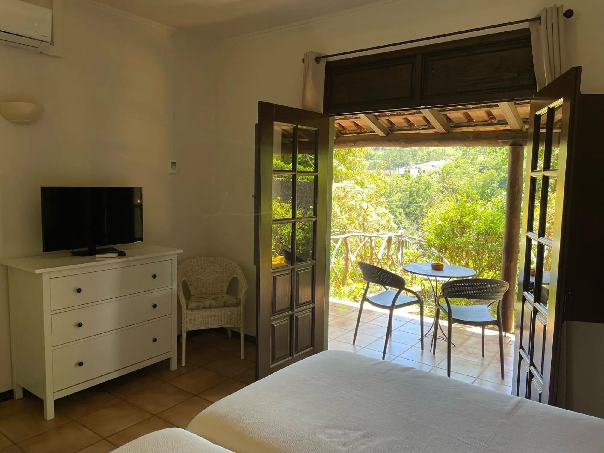 TV and multimedia, Bed in Casas de Campo do Pomar B&B - Self Check-in