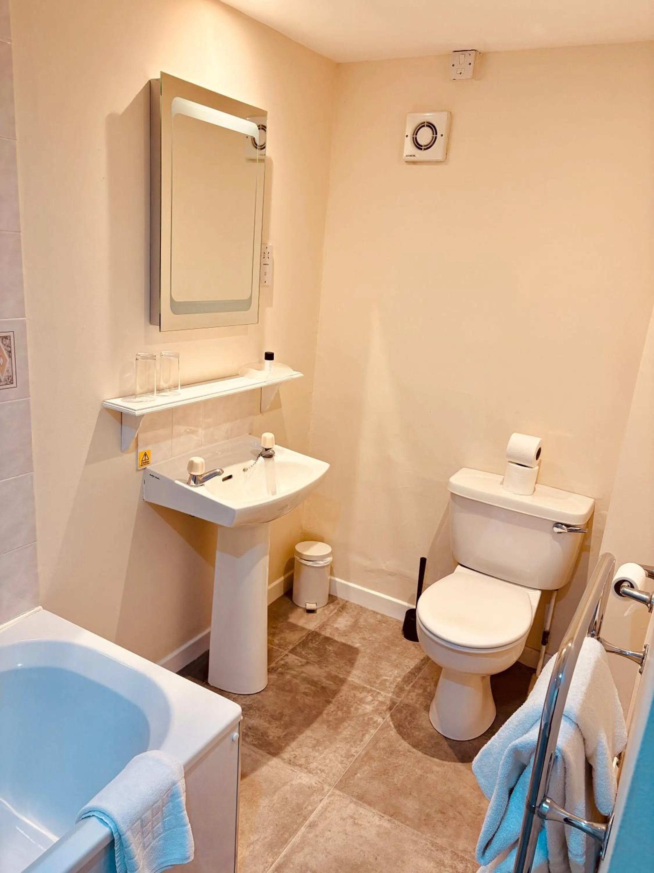 Bathroom in Dryburgh Abbey Hotel