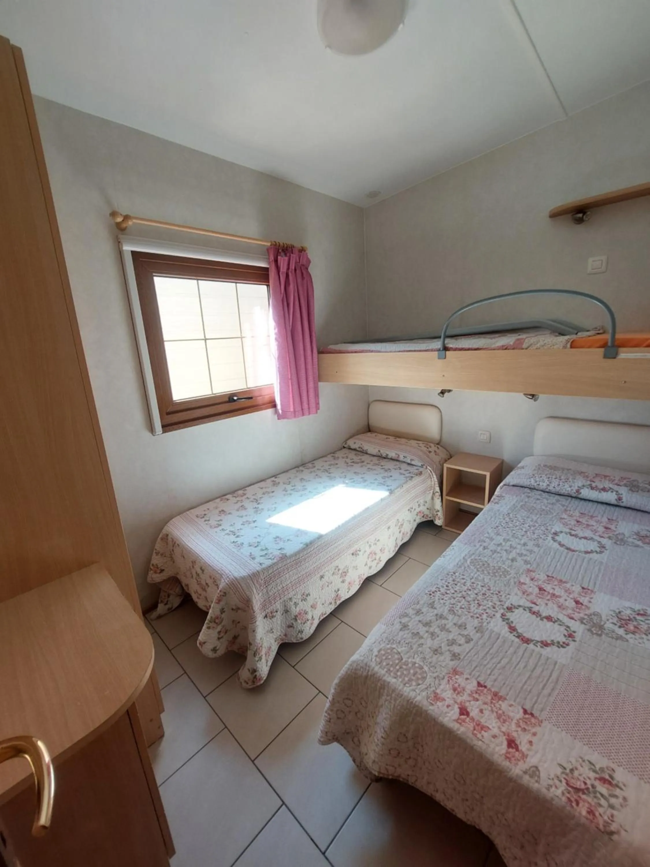 Bed in Camping Al Lago Ledro