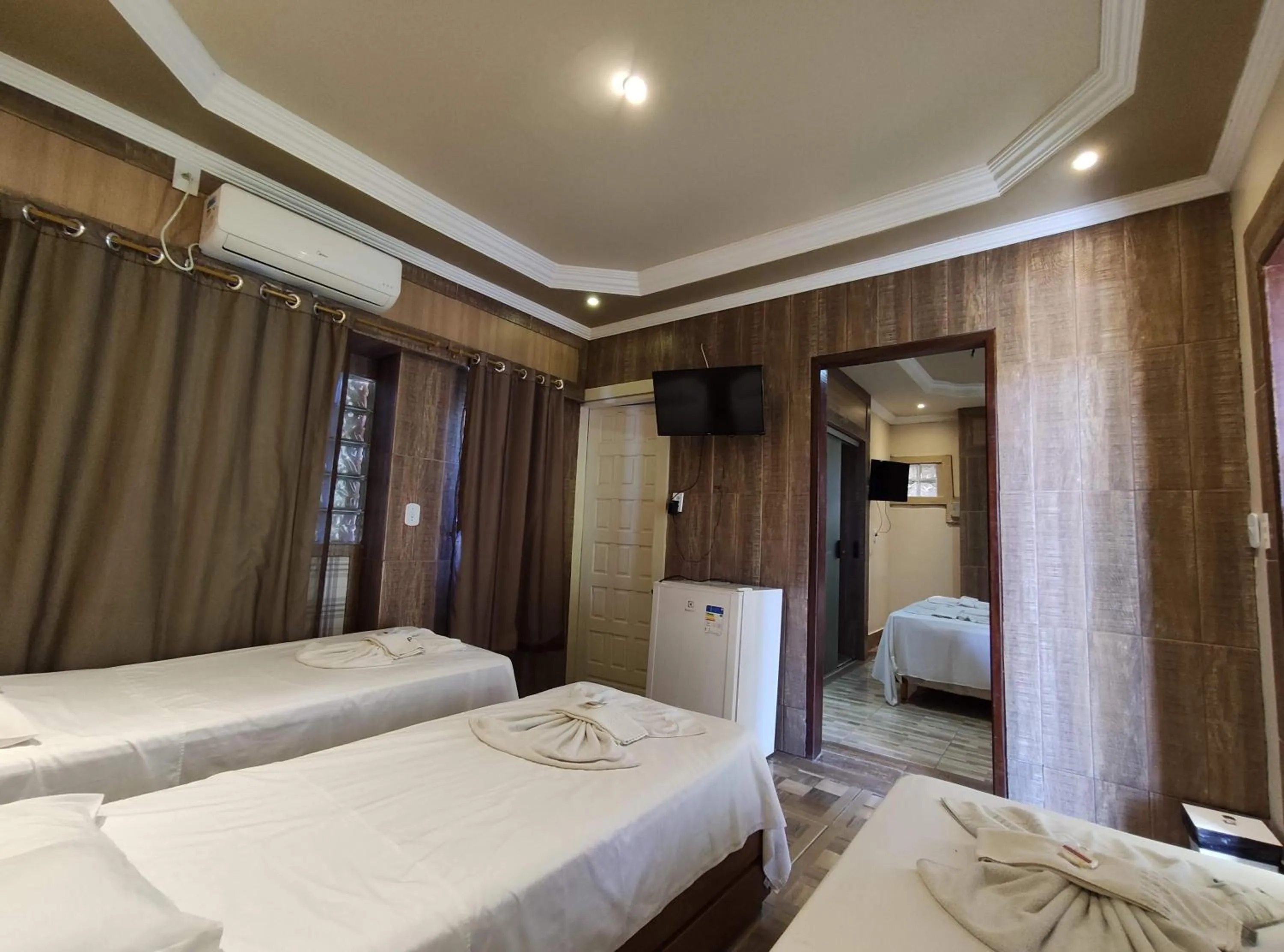 Photo of the whole room, Bed in Pousada Porto dos Corais