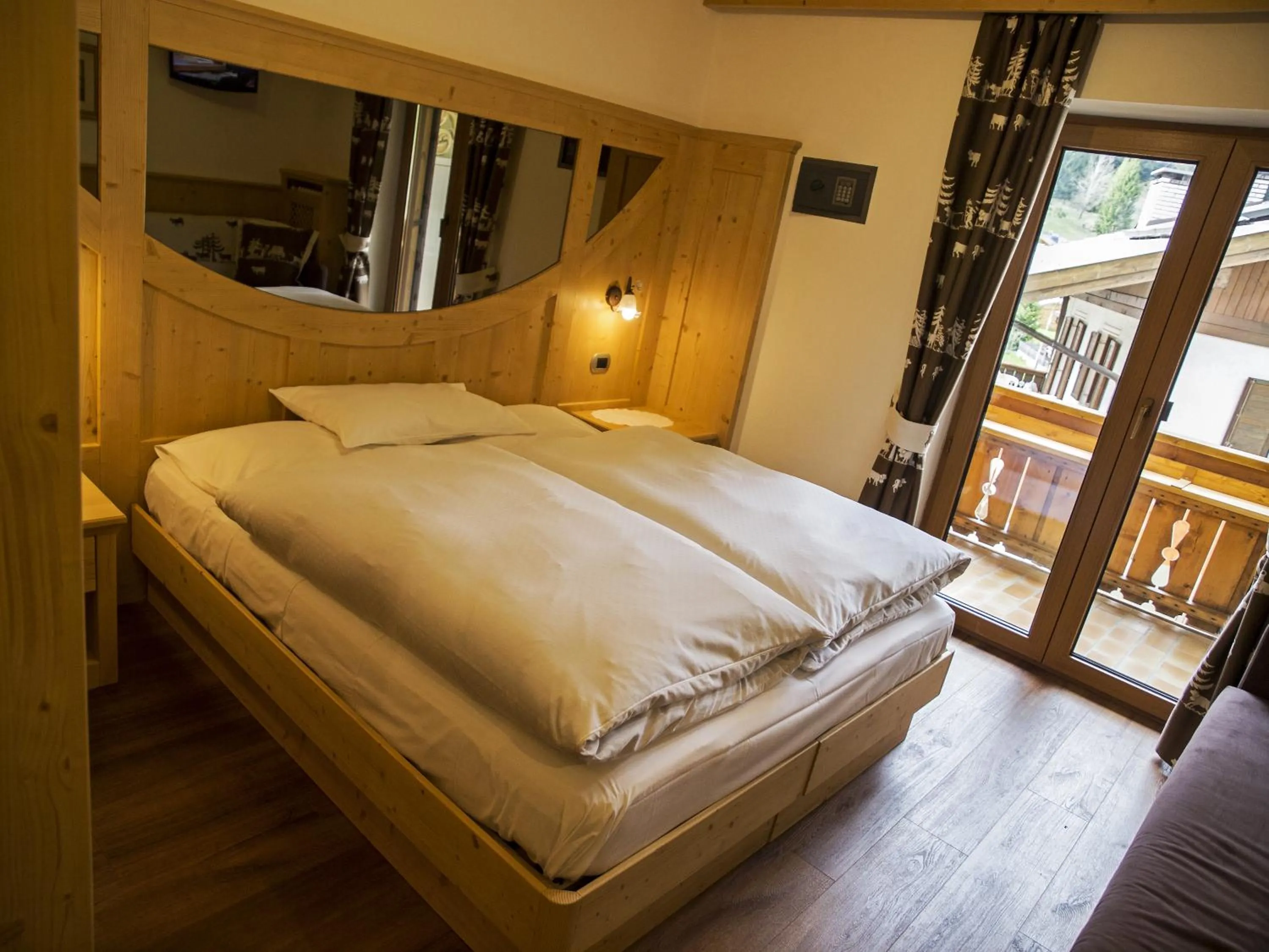 Bedroom, Bed in Hotel El Paster