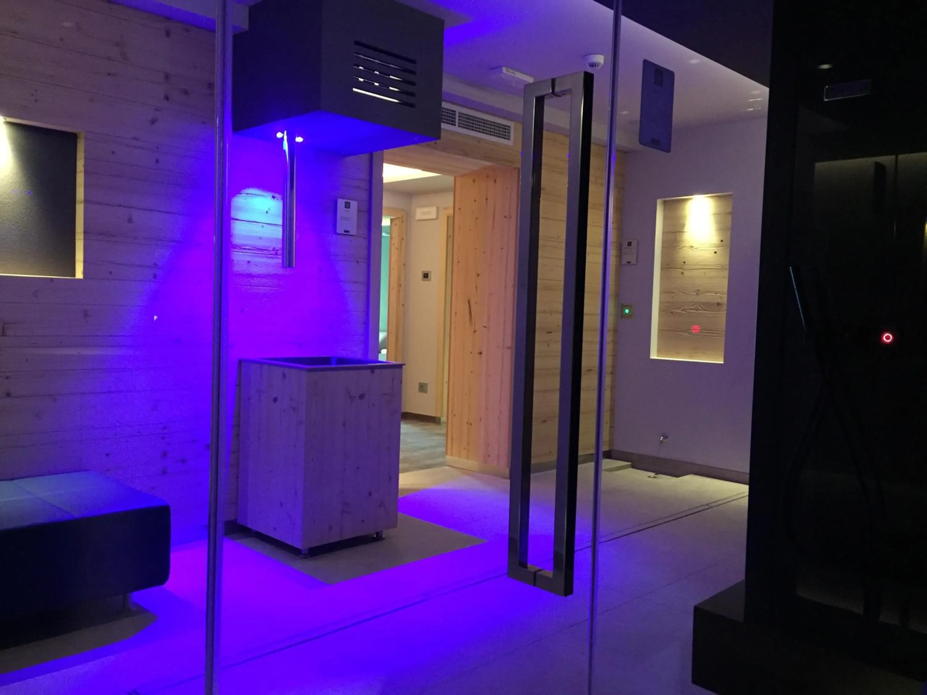 Steam room in Hotel El Paster