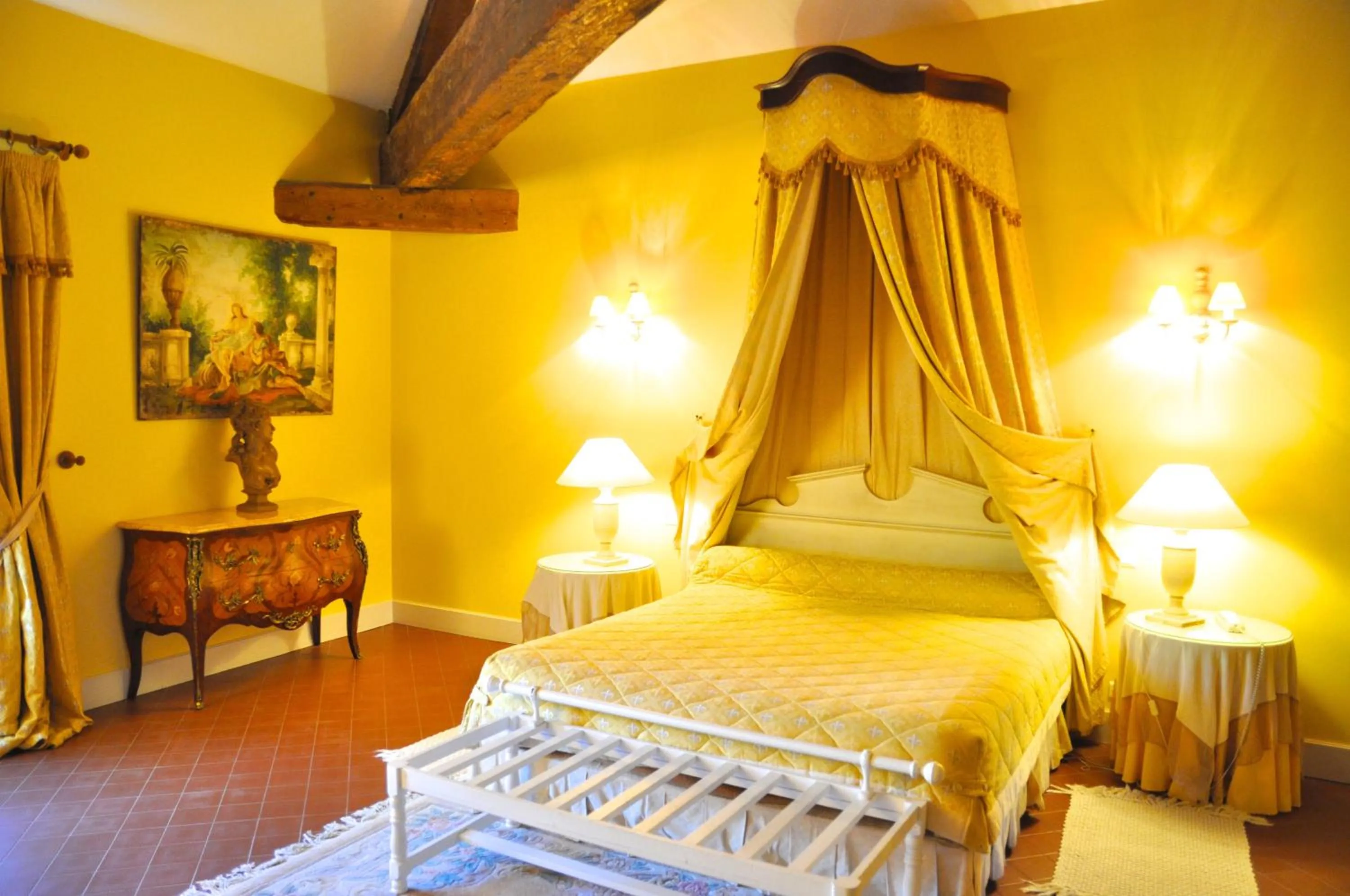 Bedroom, Bed in Hôtel Château de Cavanac