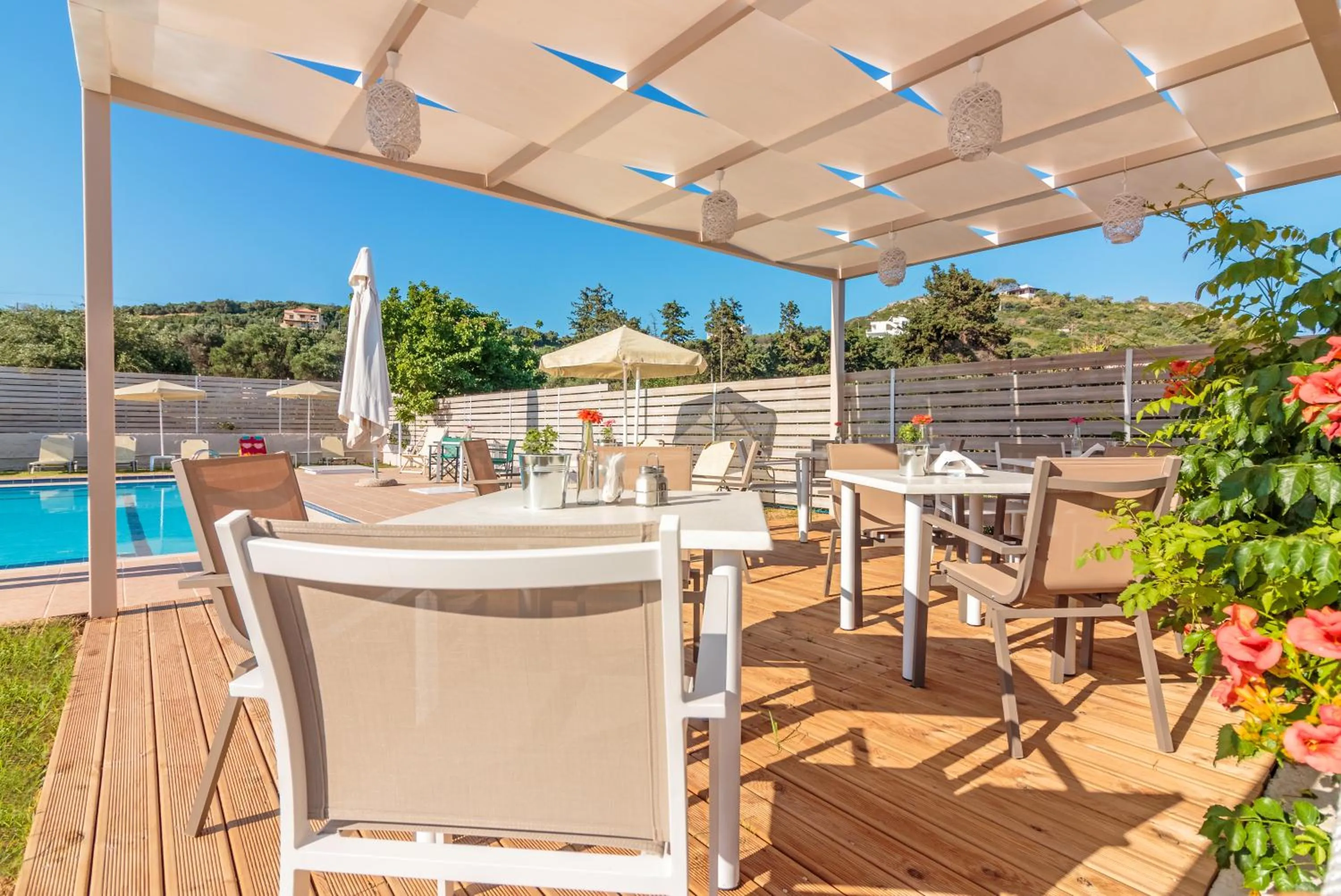 Restaurant/places to eat in Dimitra & Evdokia Hotel