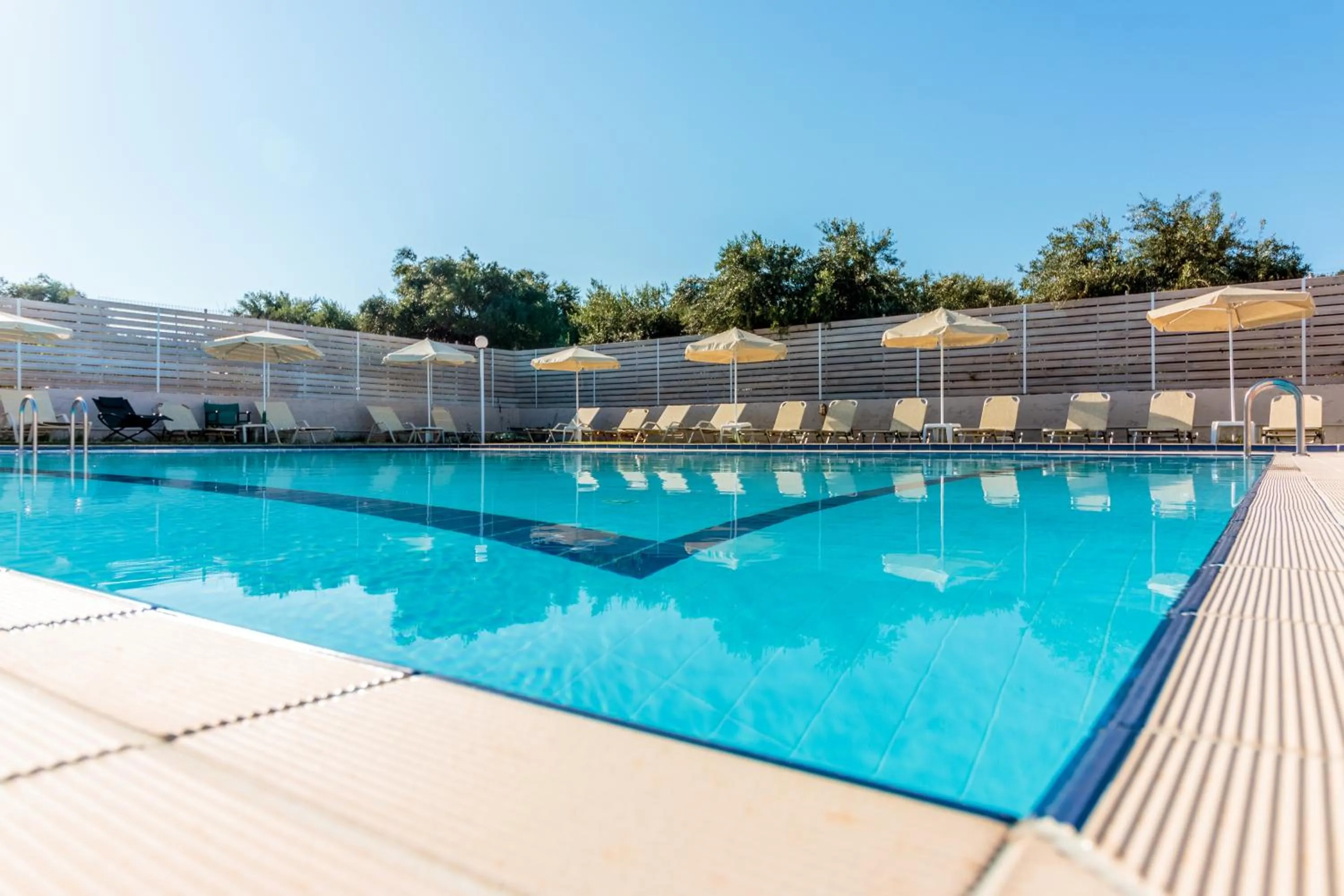 Swimming pool in Dimitra & Evdokia Hotel