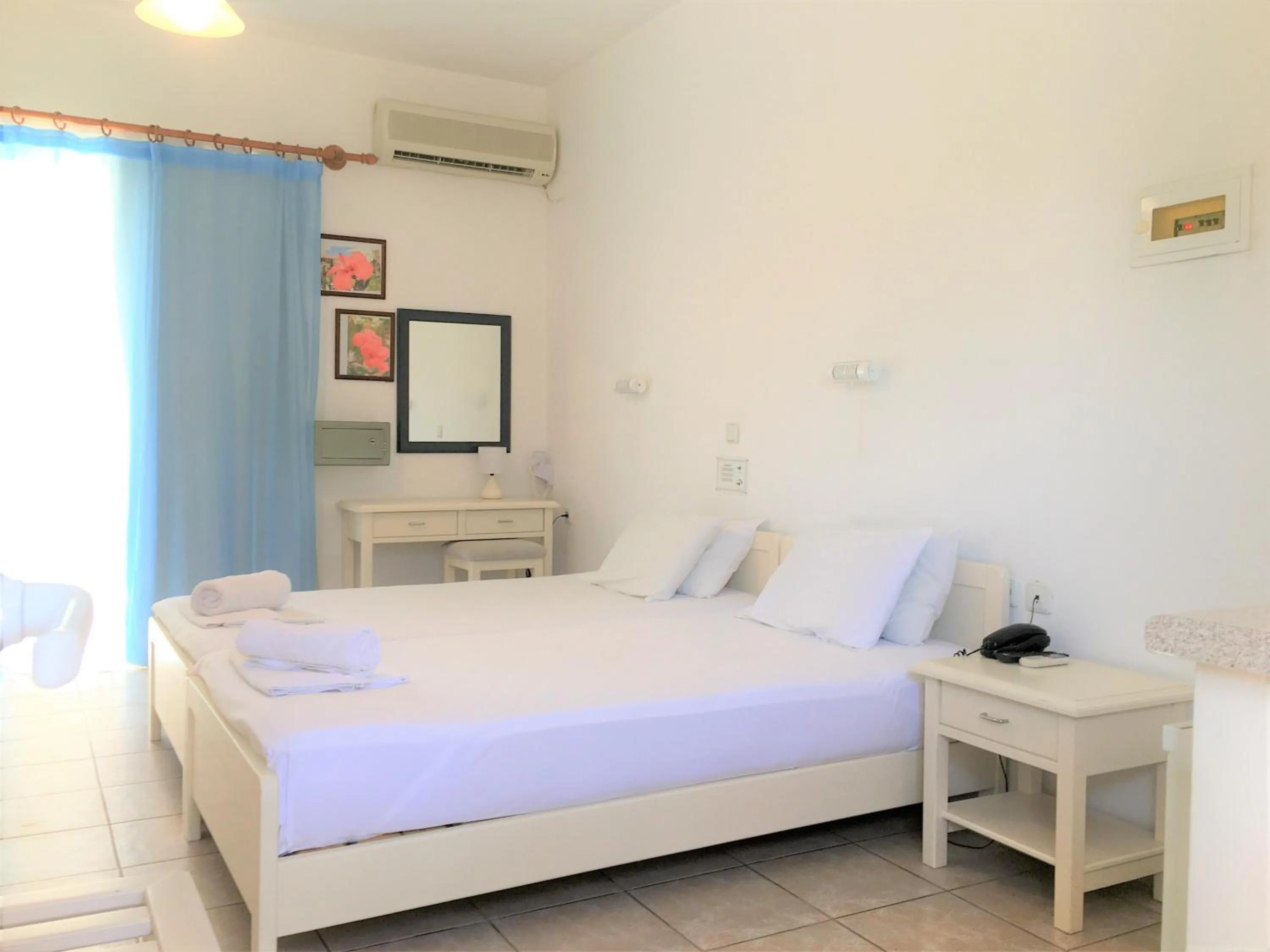 Bed in Dimitra & Evdokia Hotel