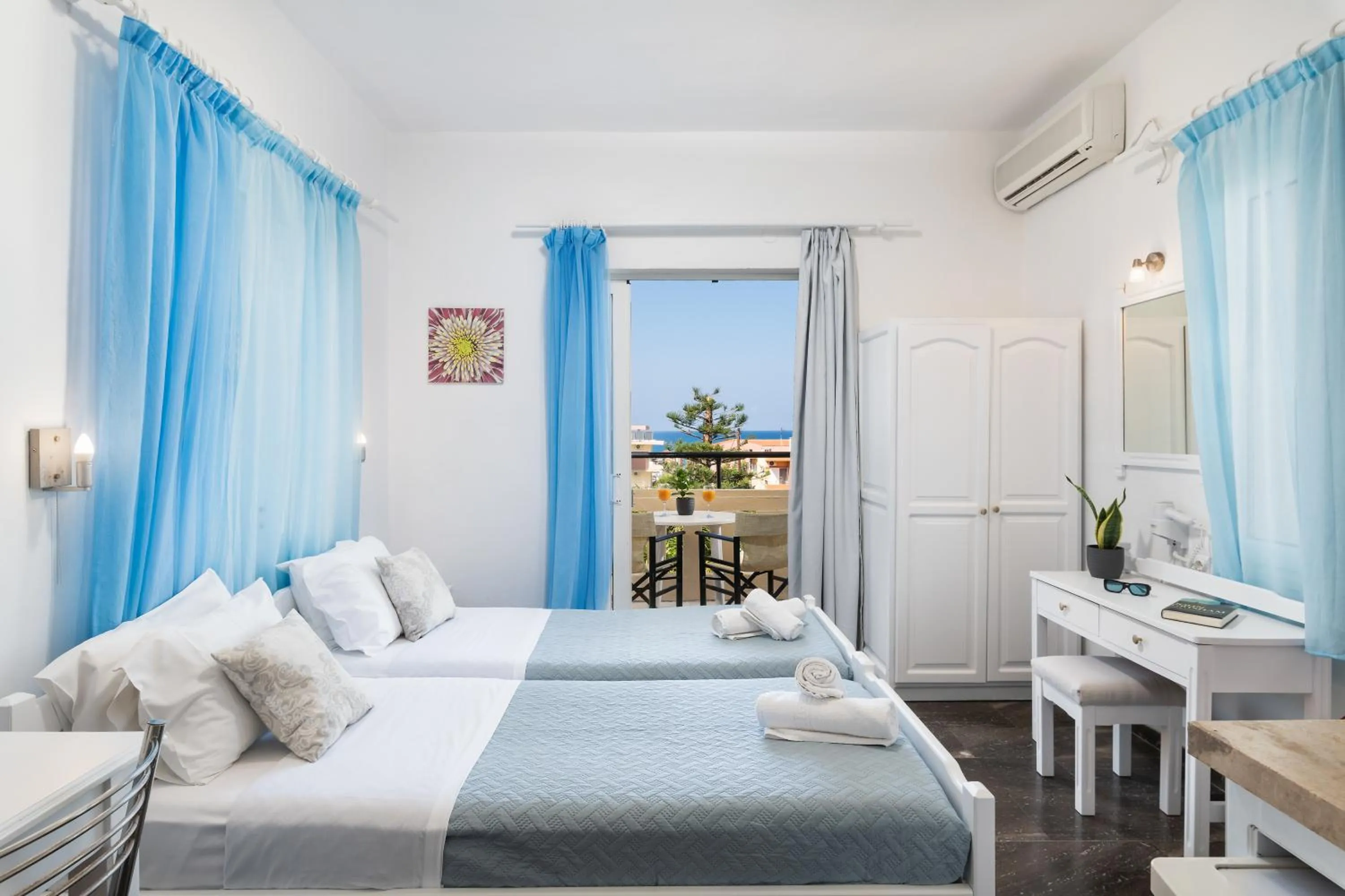 Bed in Dimitra & Evdokia Hotel