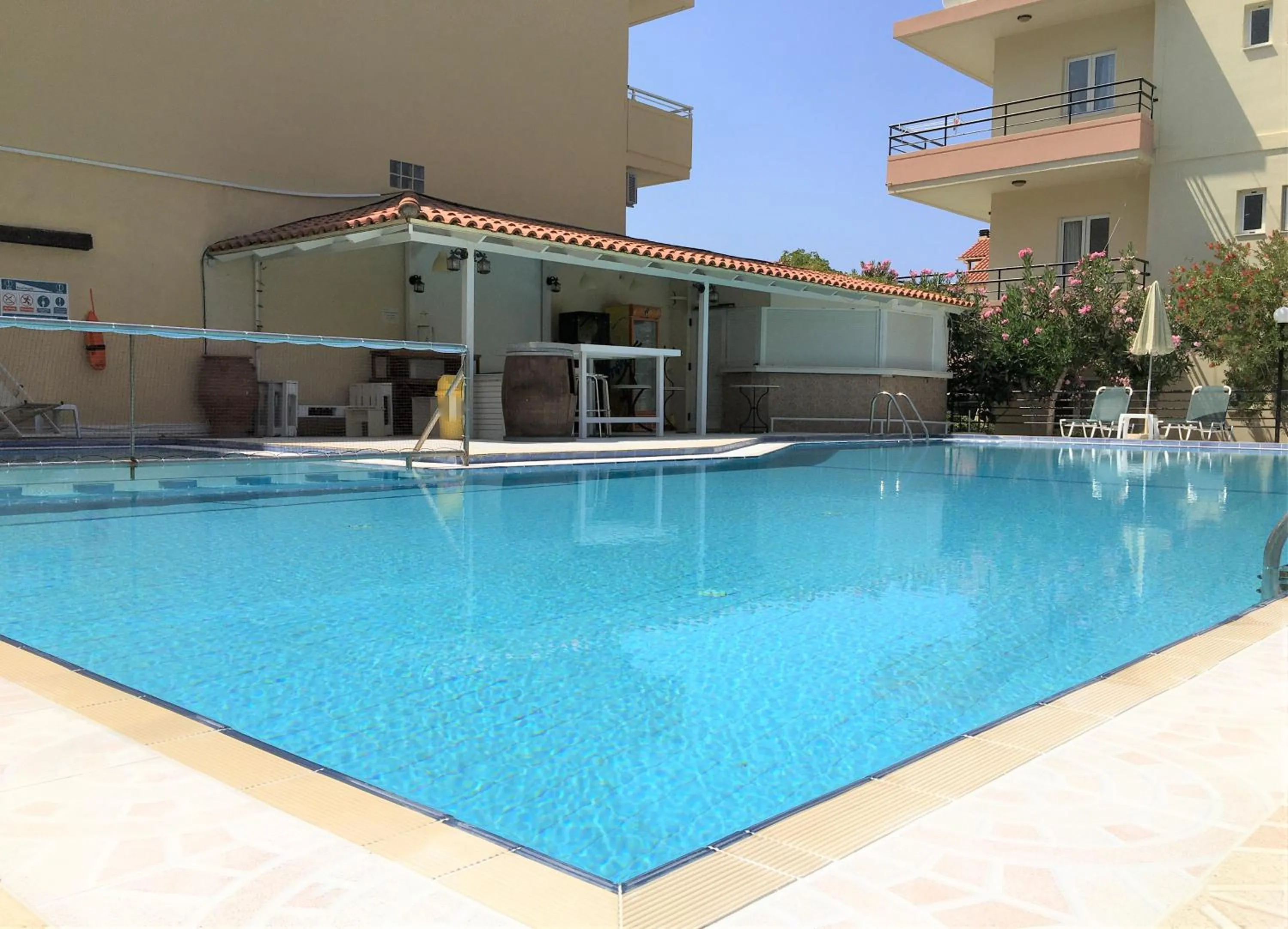 Swimming pool in Dimitra & Evdokia Hotel