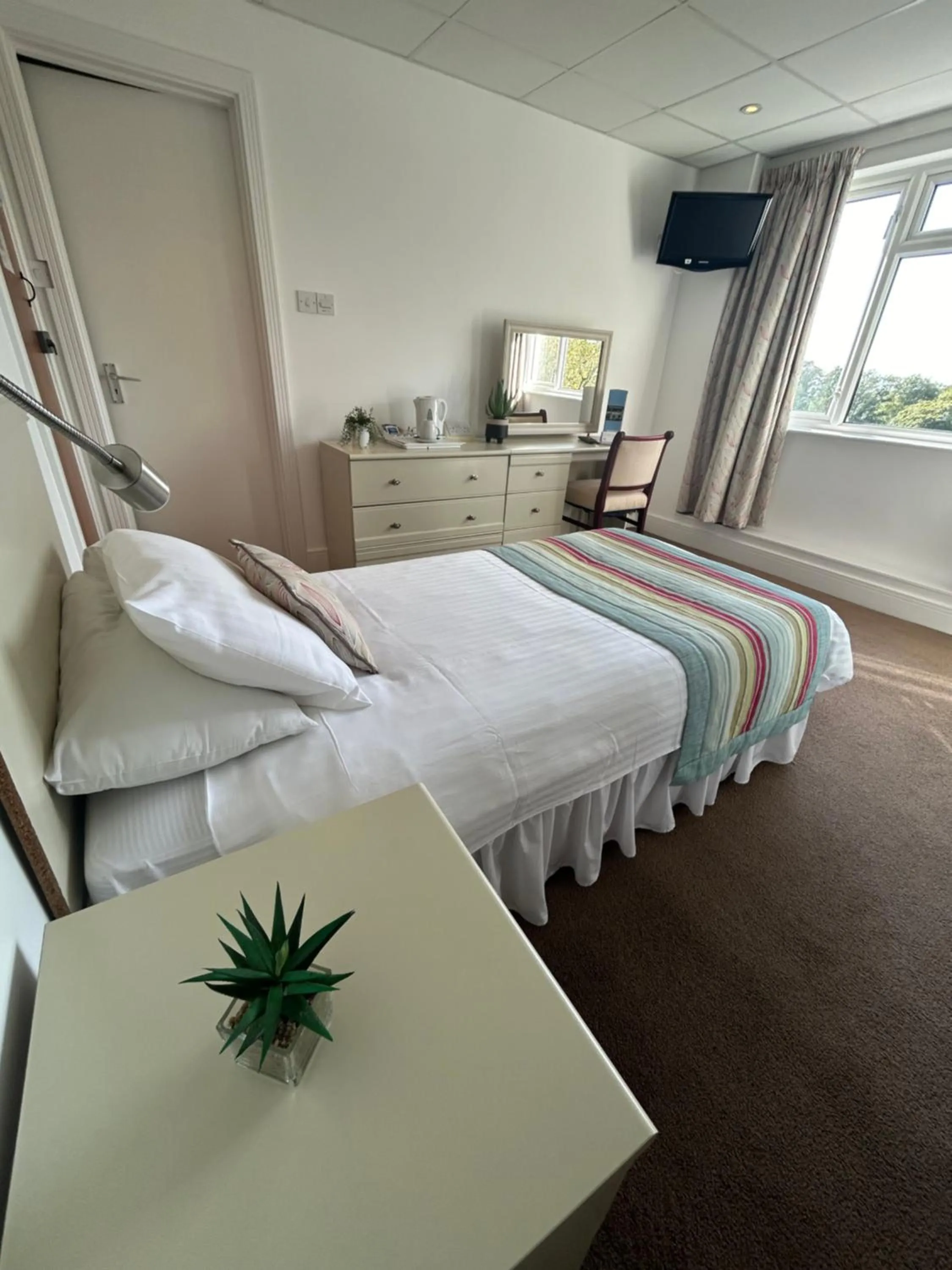 Bed in Westhill Country Hotel