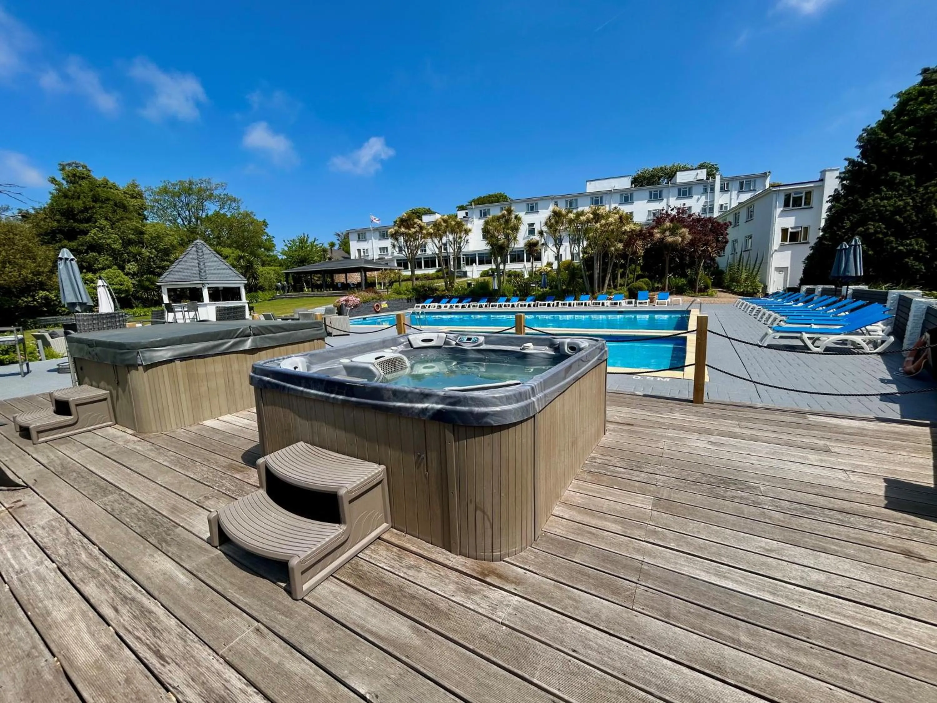 Hot Tub in Westhill Country Hotel