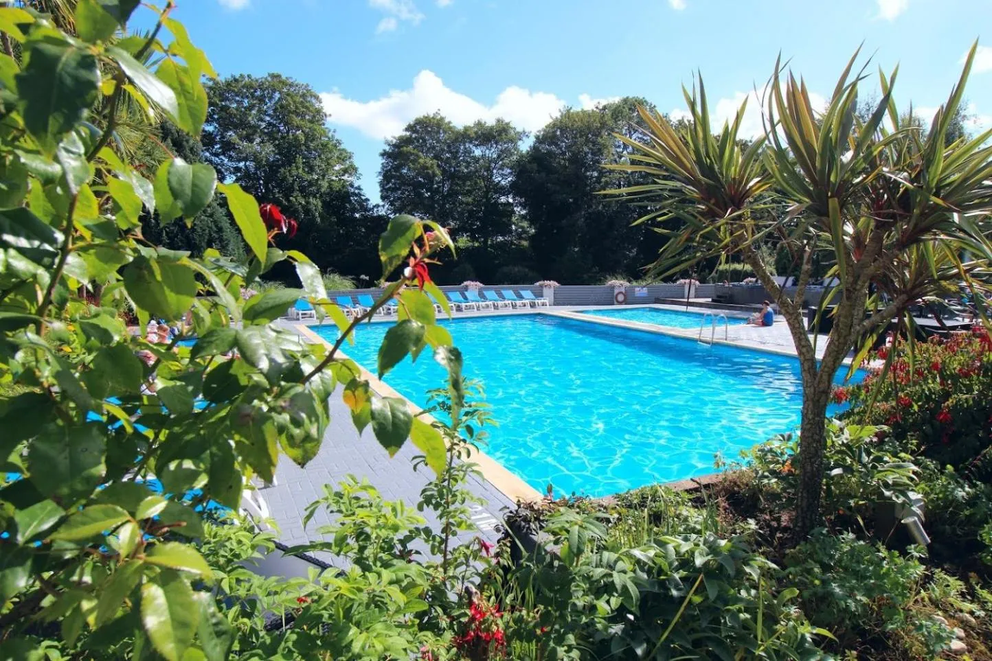 Swimming pool in Westhill Country Hotel