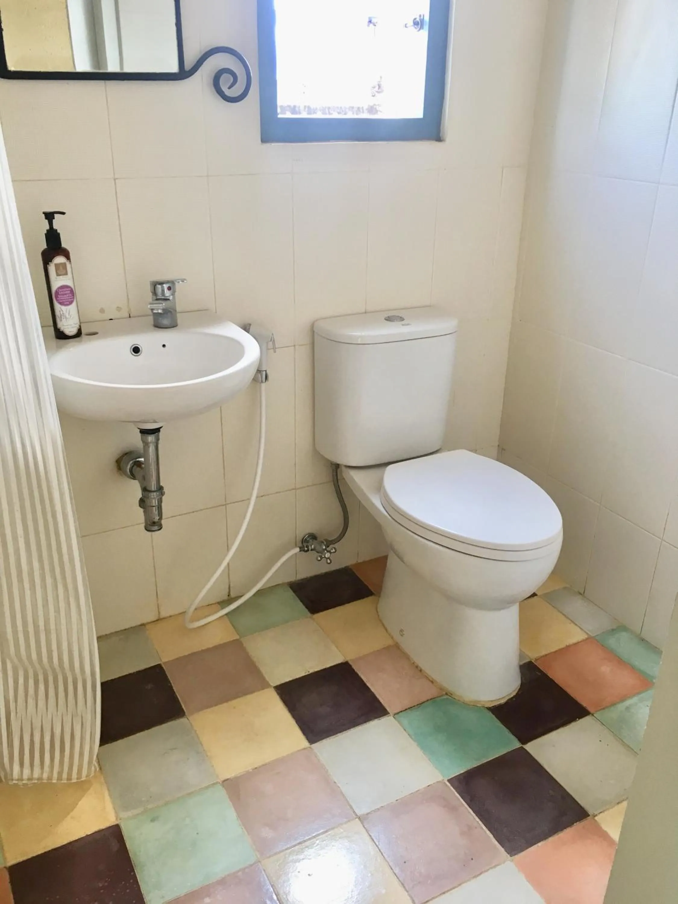 Amrita Villa Sidemen