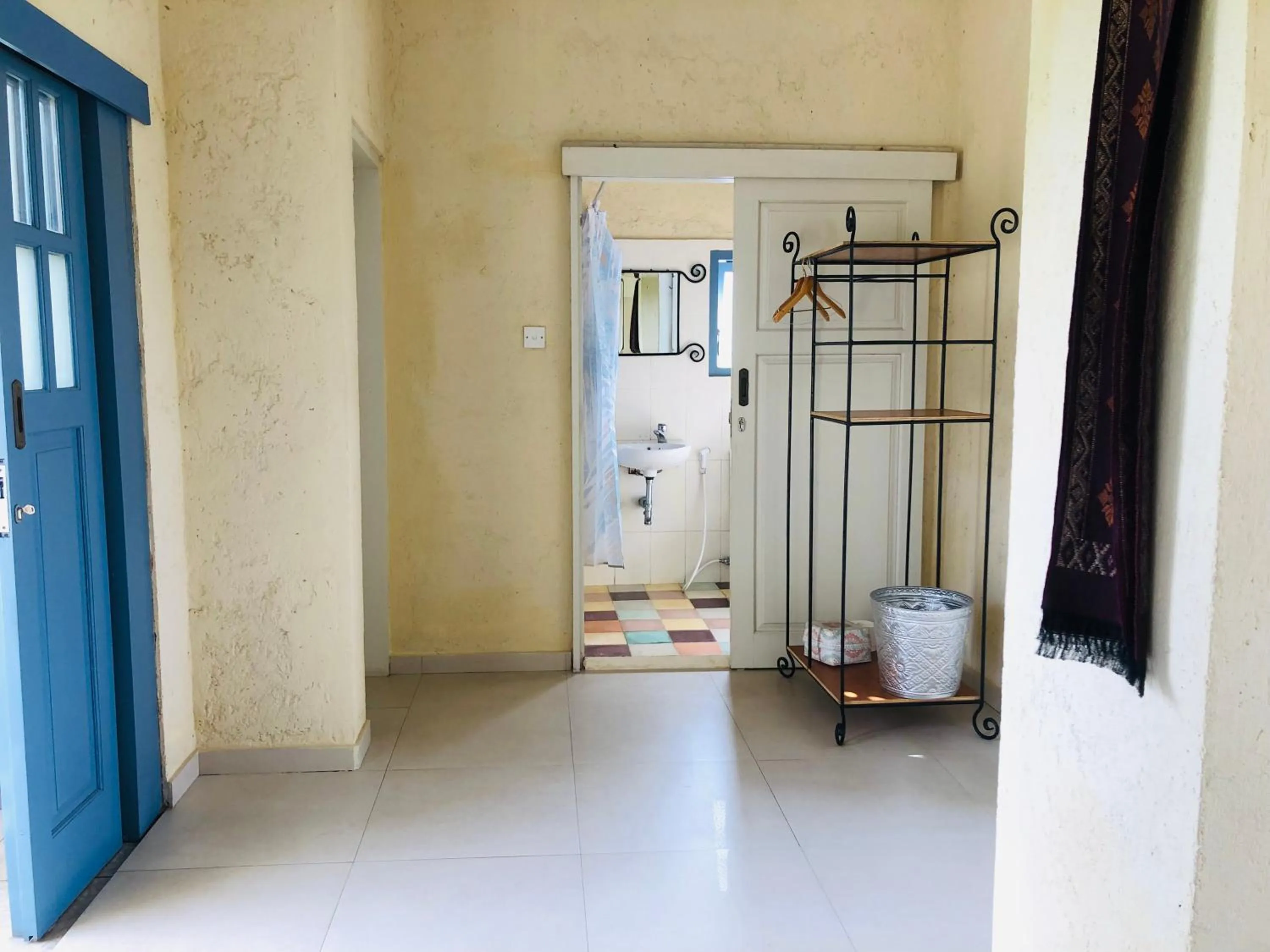 Amrita Villa Sidemen