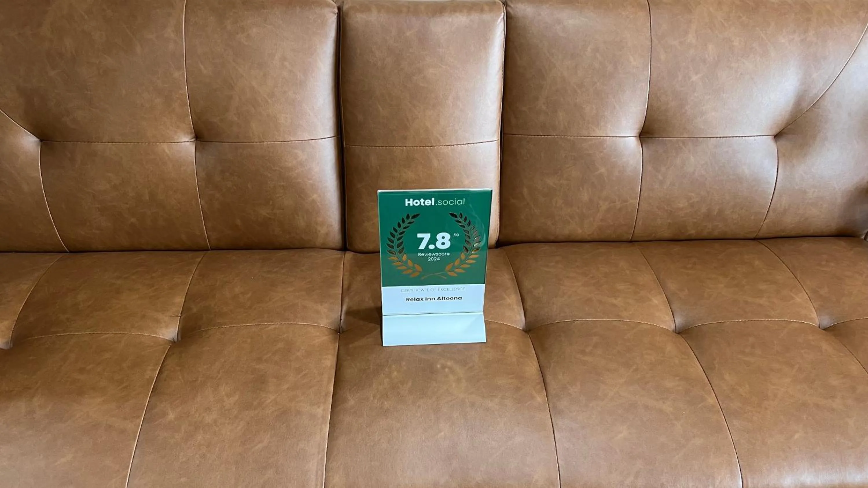 Seating area in Relax Inn Altoona