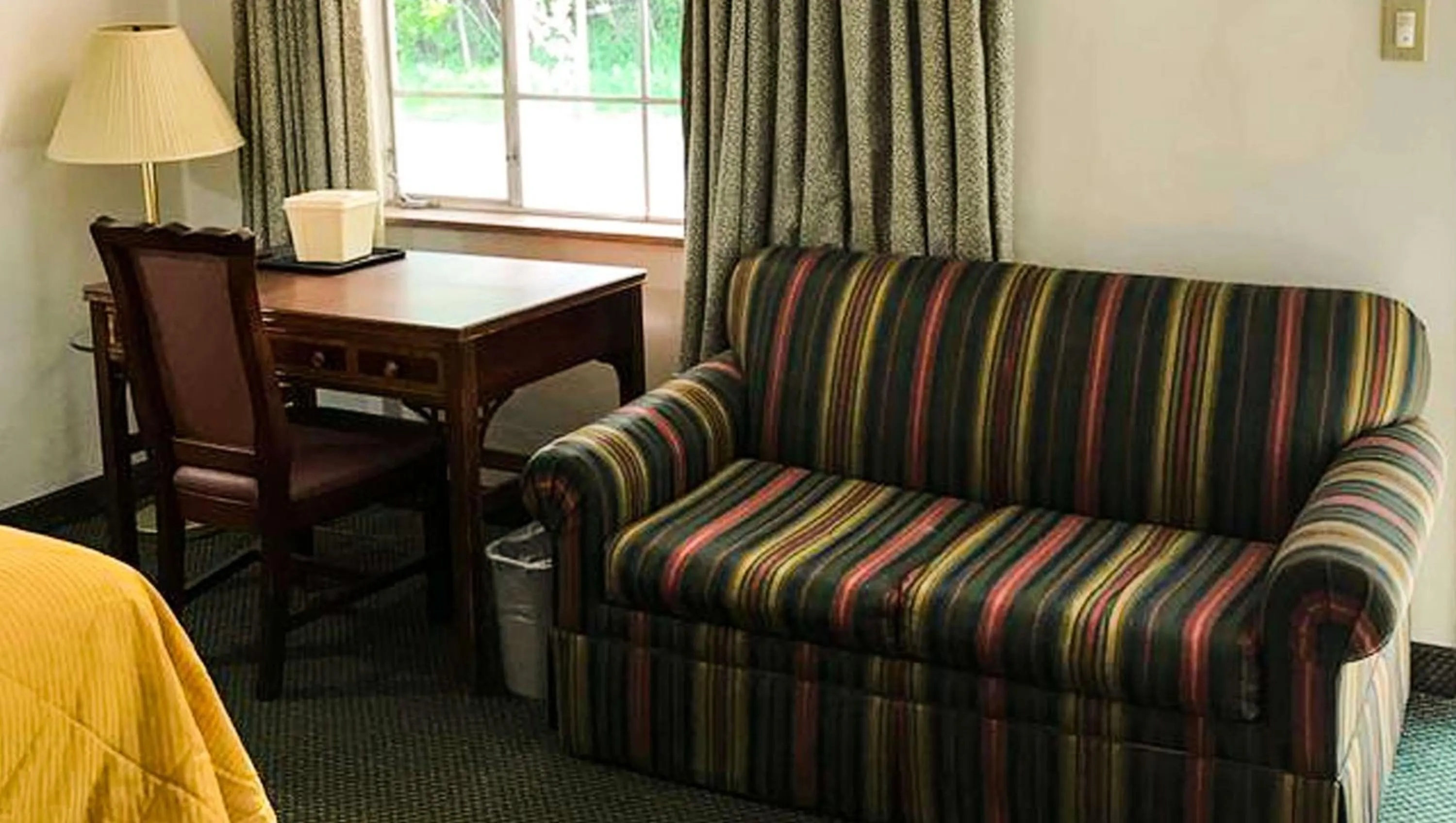 Photo of the whole room in Relax Inn Altoona