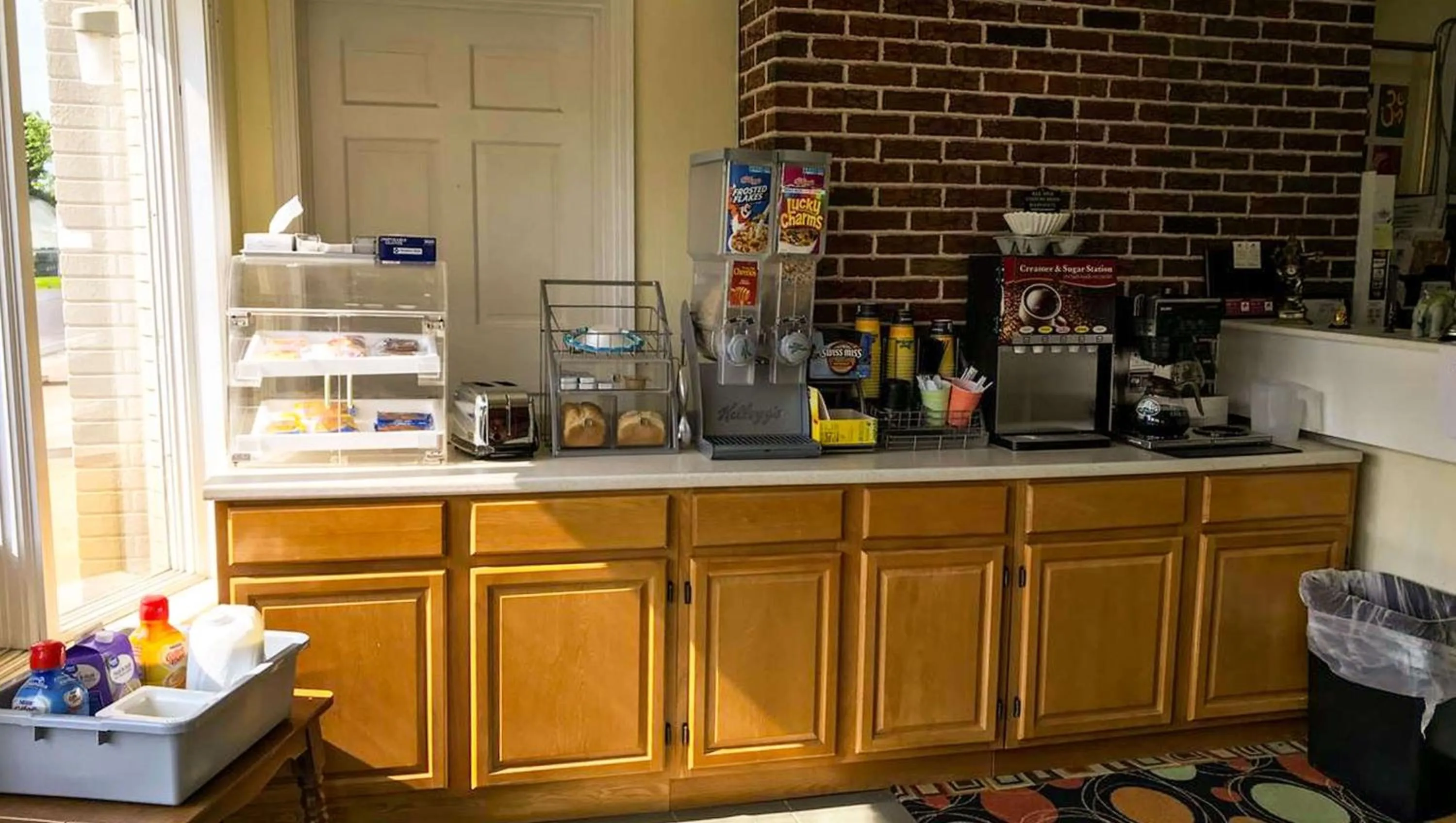 Lobby or reception in Relax Inn Altoona