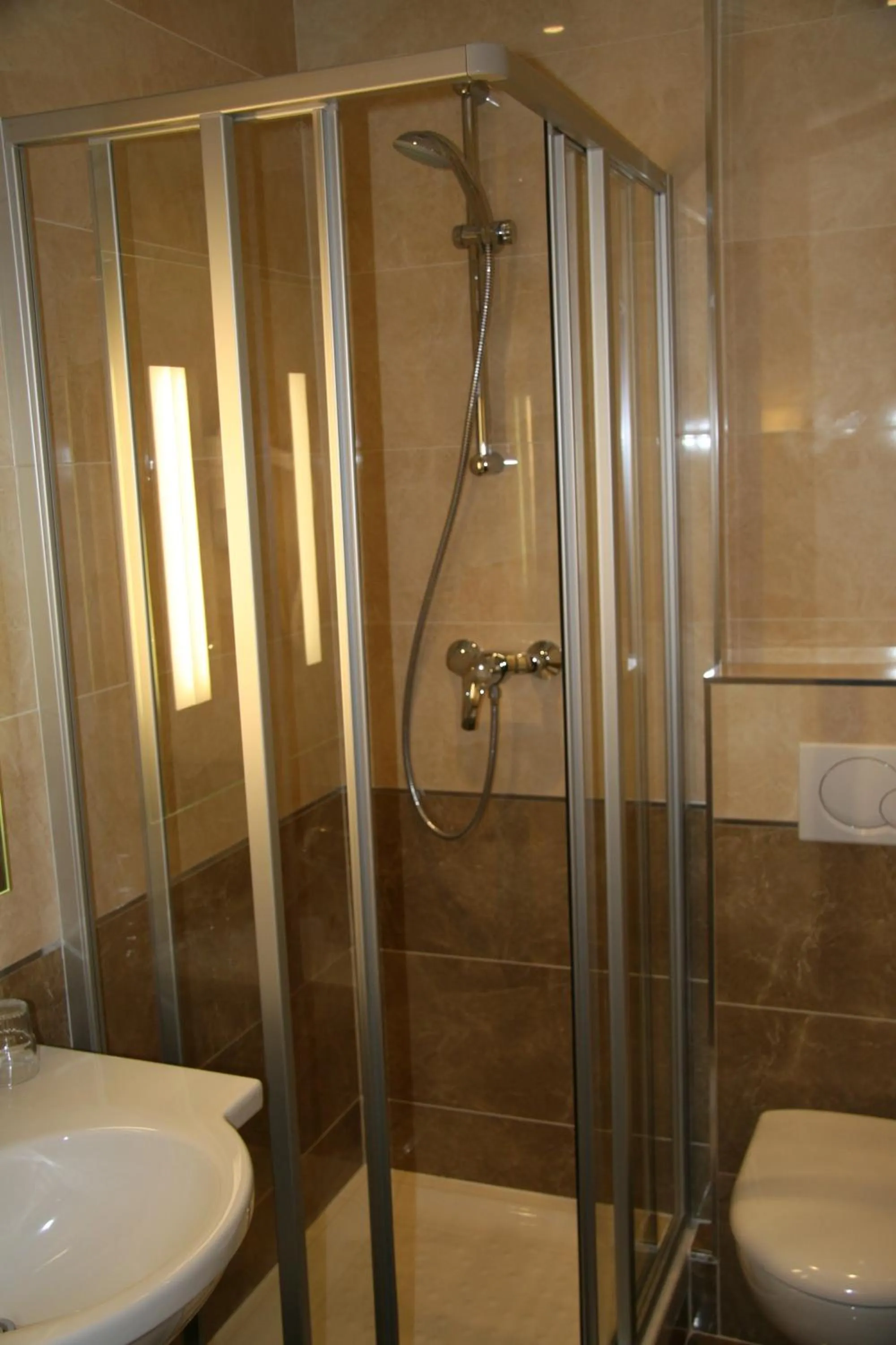 Bathroom in Hotel Bellevue Saint-Lazare