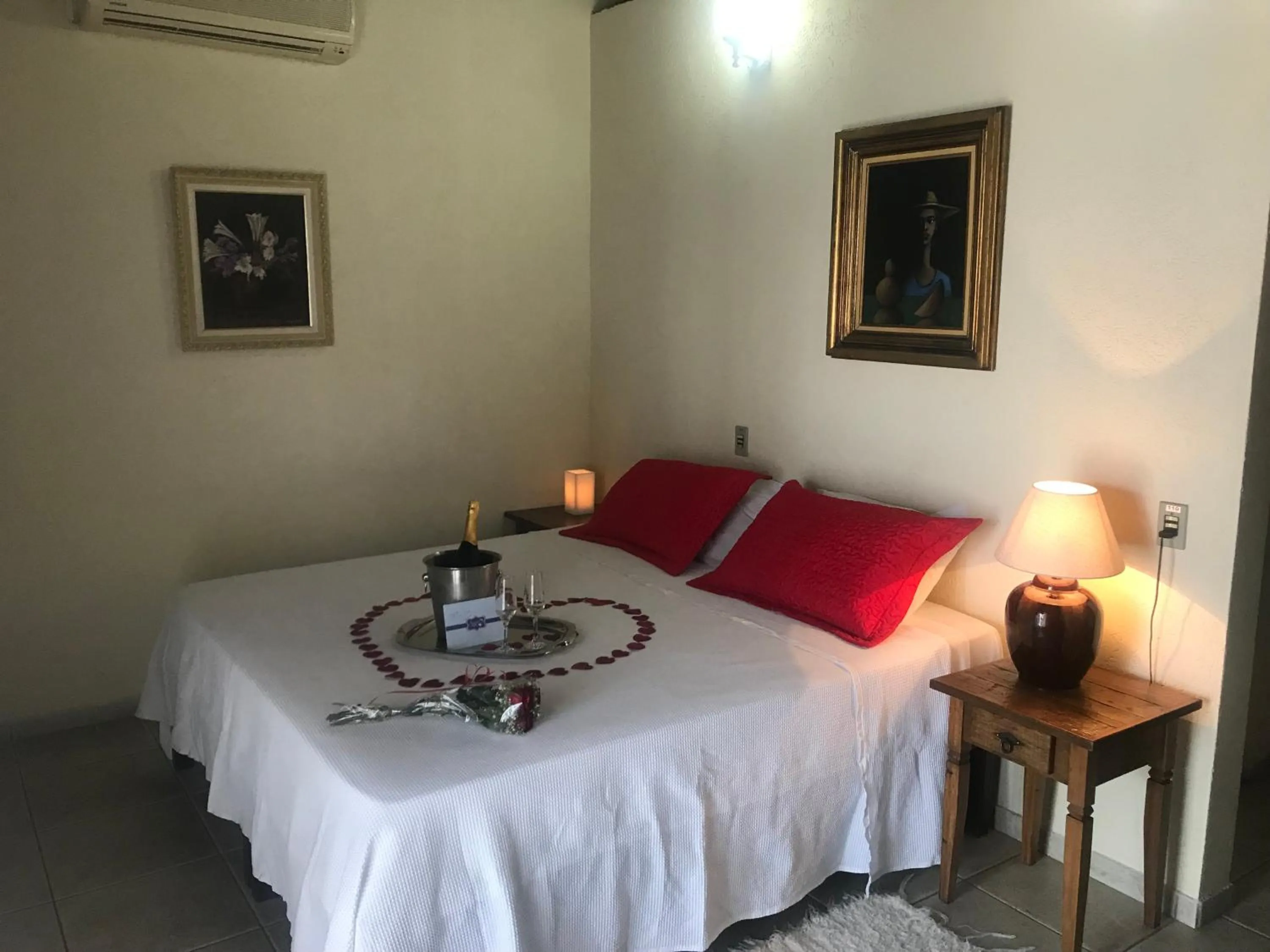 Photo of the whole room, Bed in Pousada Irmãos do Mar