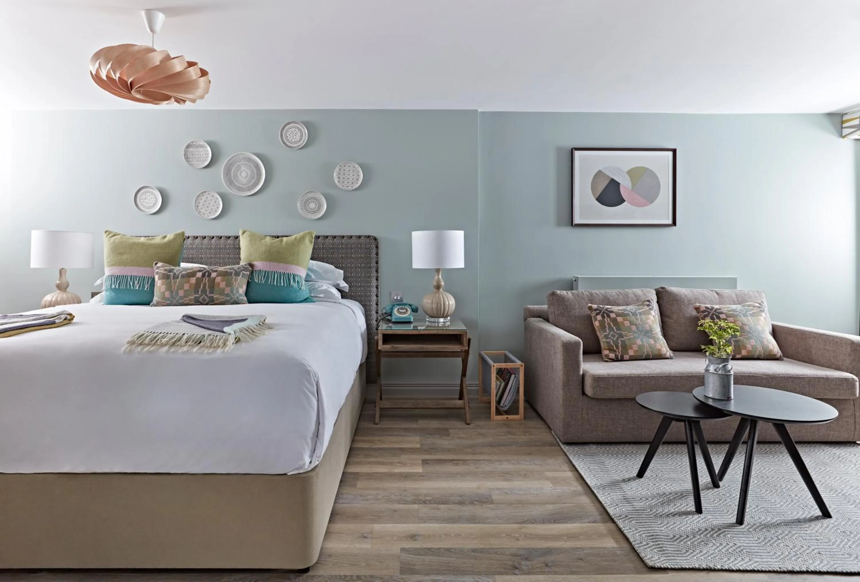 Seating area, Bed in The Fish Hotel