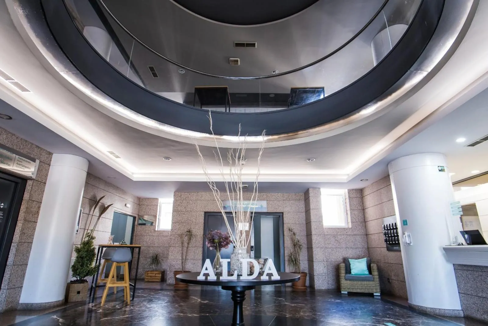 Lobby or reception in Hotel Alda Sada Marina