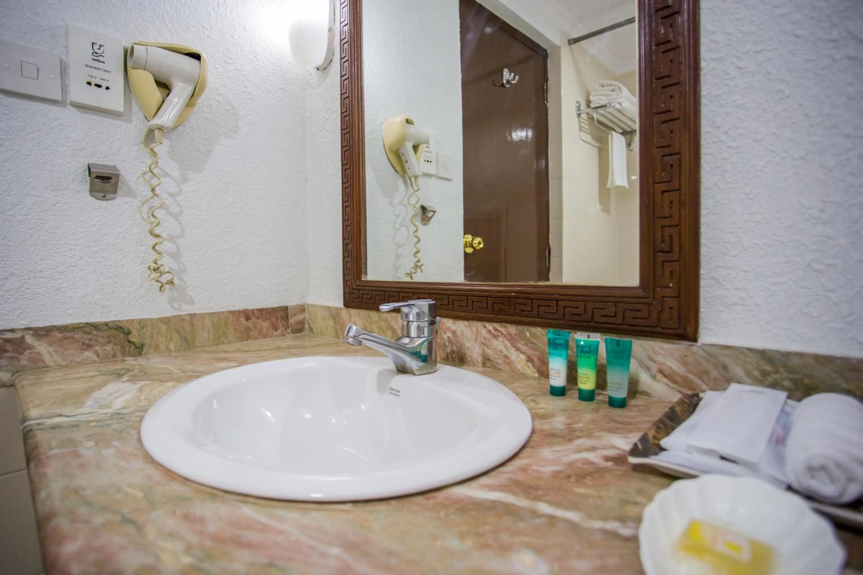 Bathroom in Hotel Le Himalaya