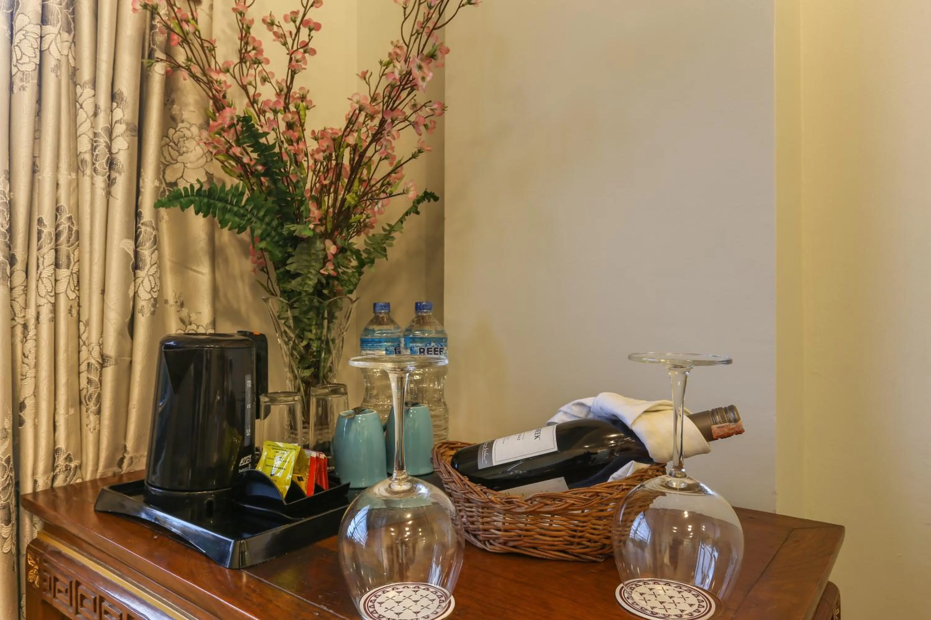 Alcoholic drinks in Hotel Le Himalaya