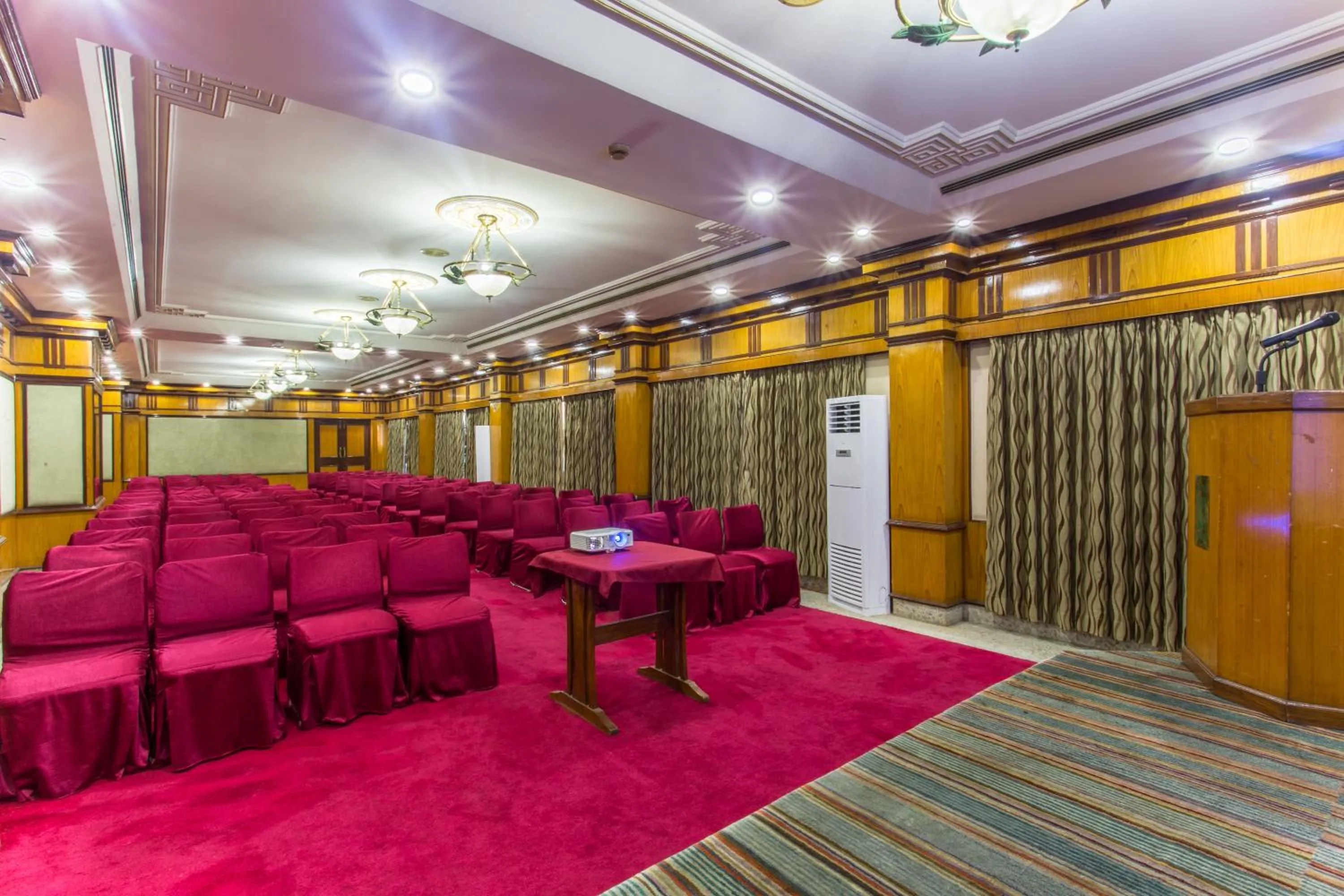 Meeting/conference room in Hotel Le Himalaya