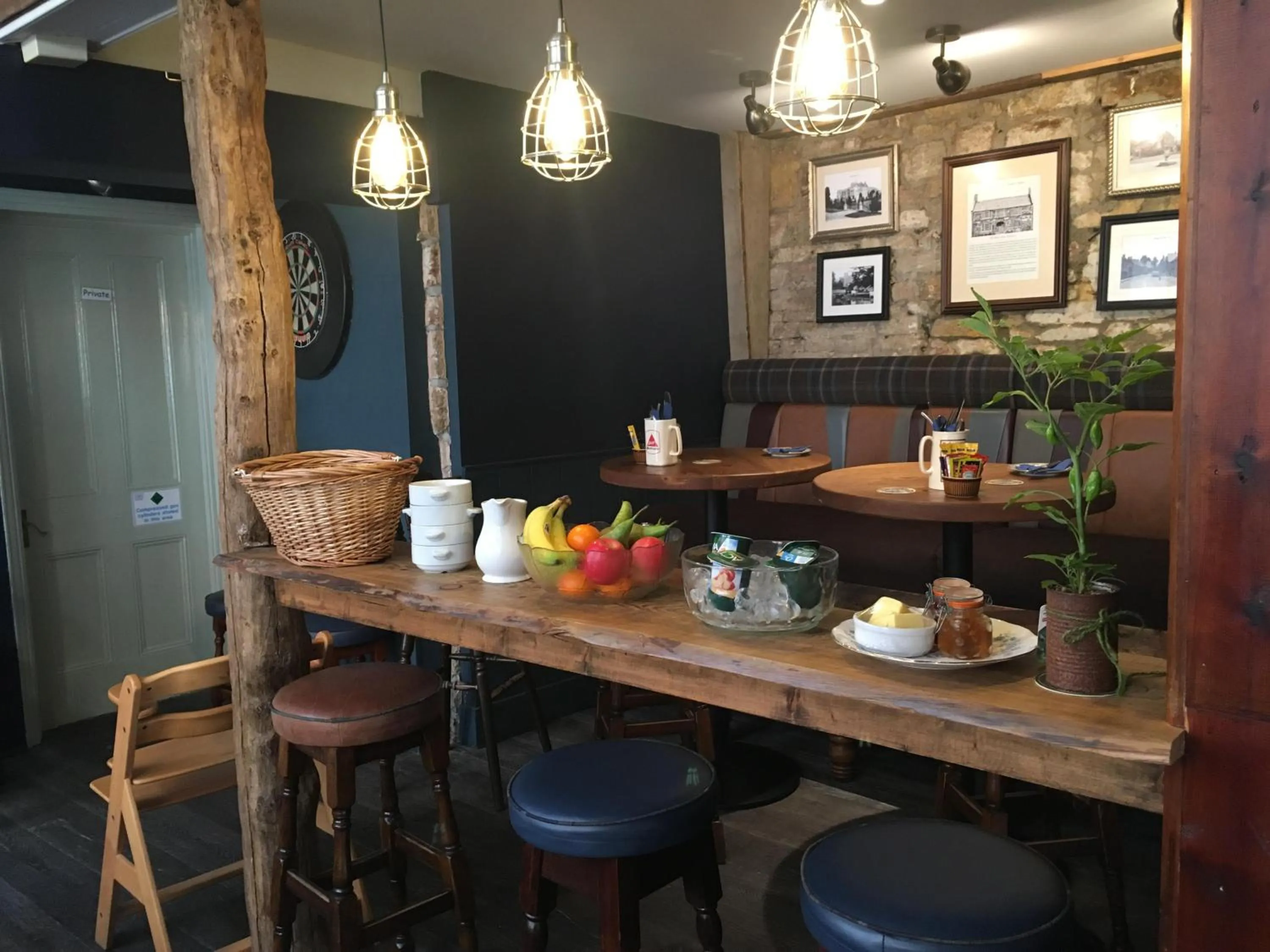 Dining area in Phelips Arms