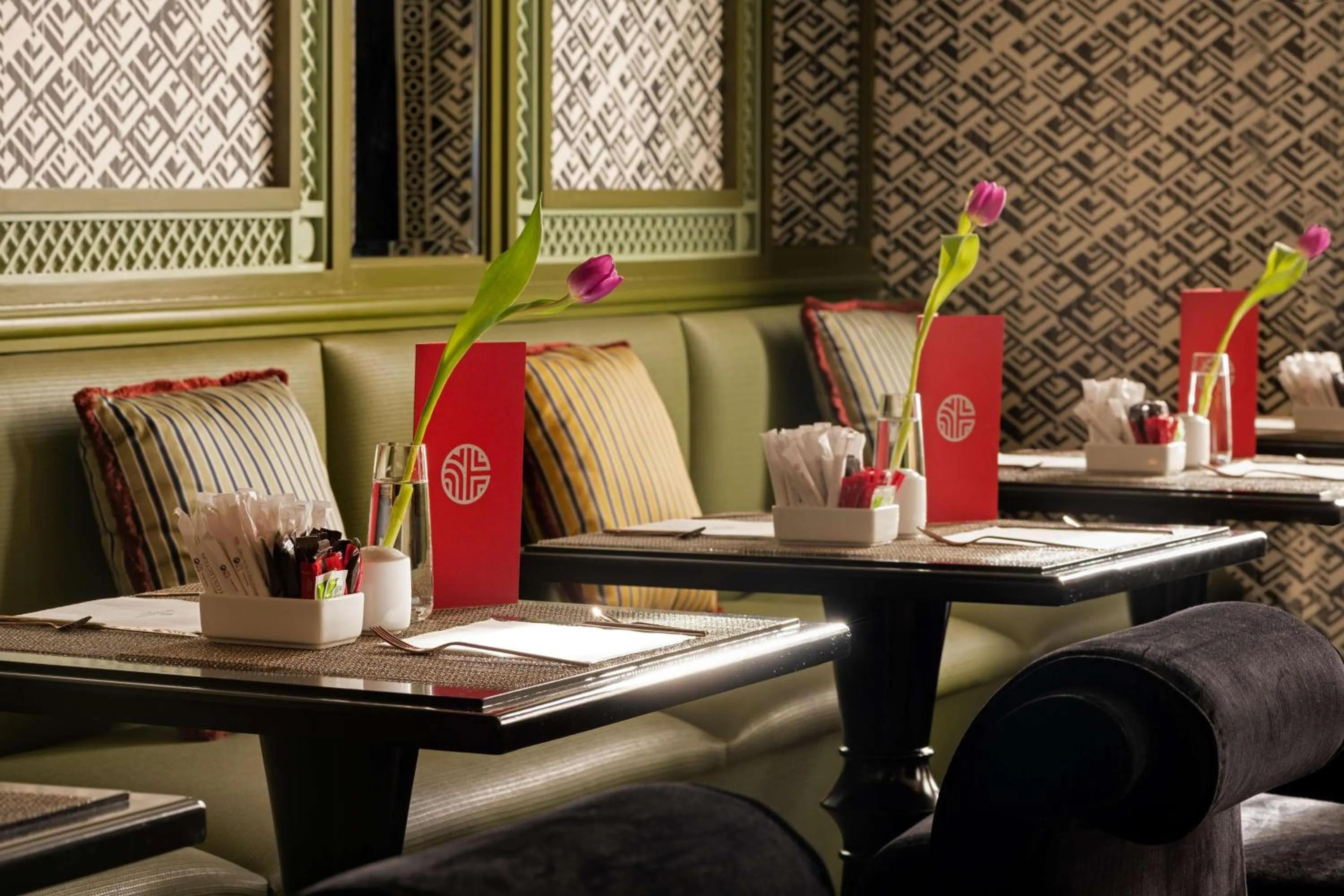 Restaurant/places to eat in NH Collection Colón Valencia