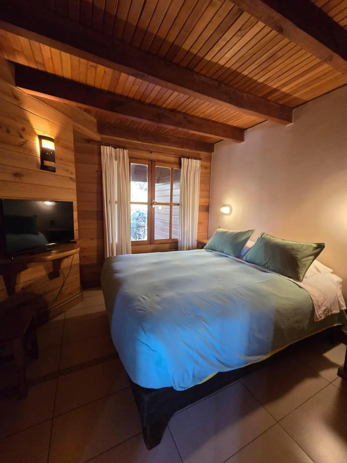Property building, Bed in Hotel Malalhue