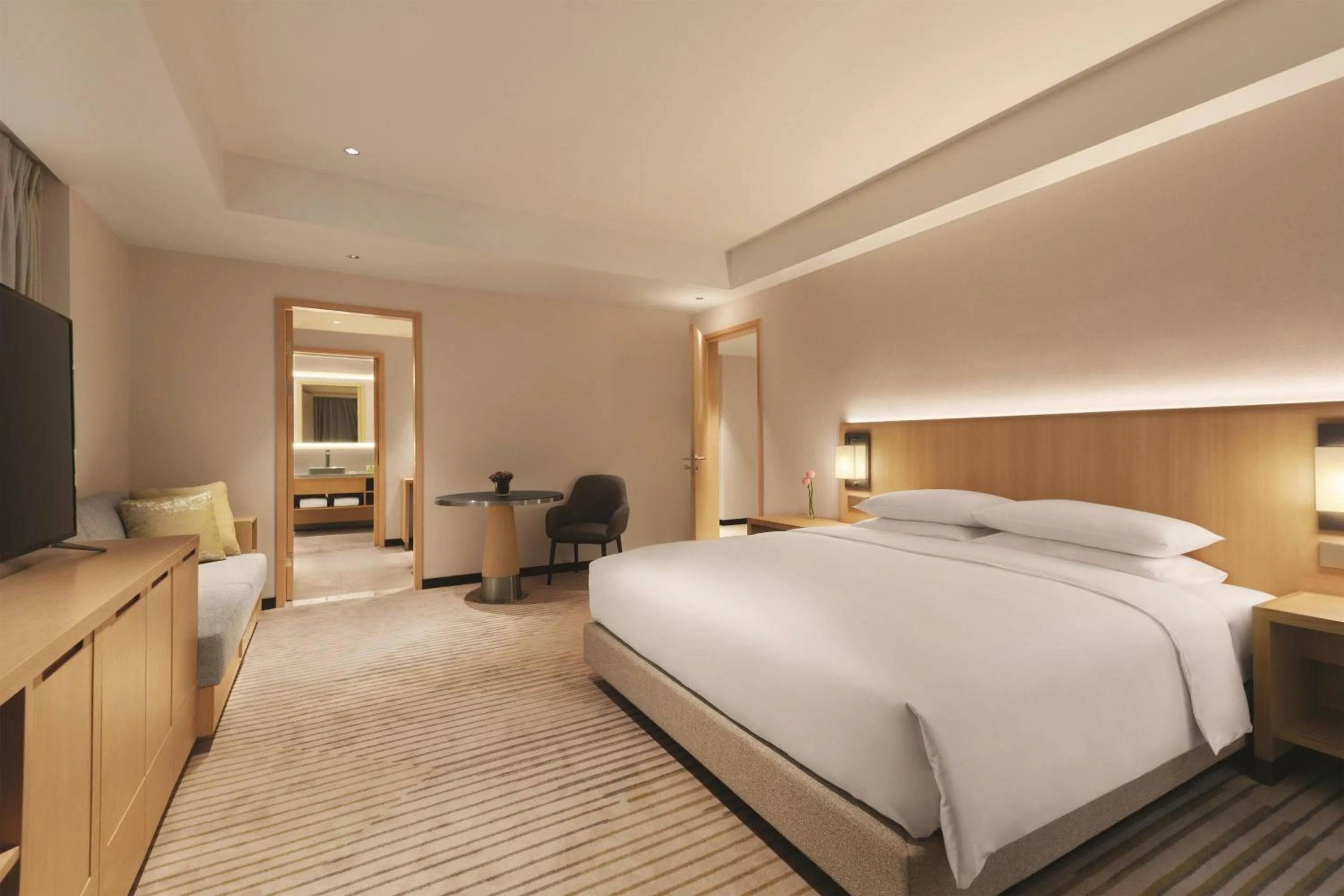 Photo of the whole room, Bed in Hyatt Place Chengdu Pebble Walk