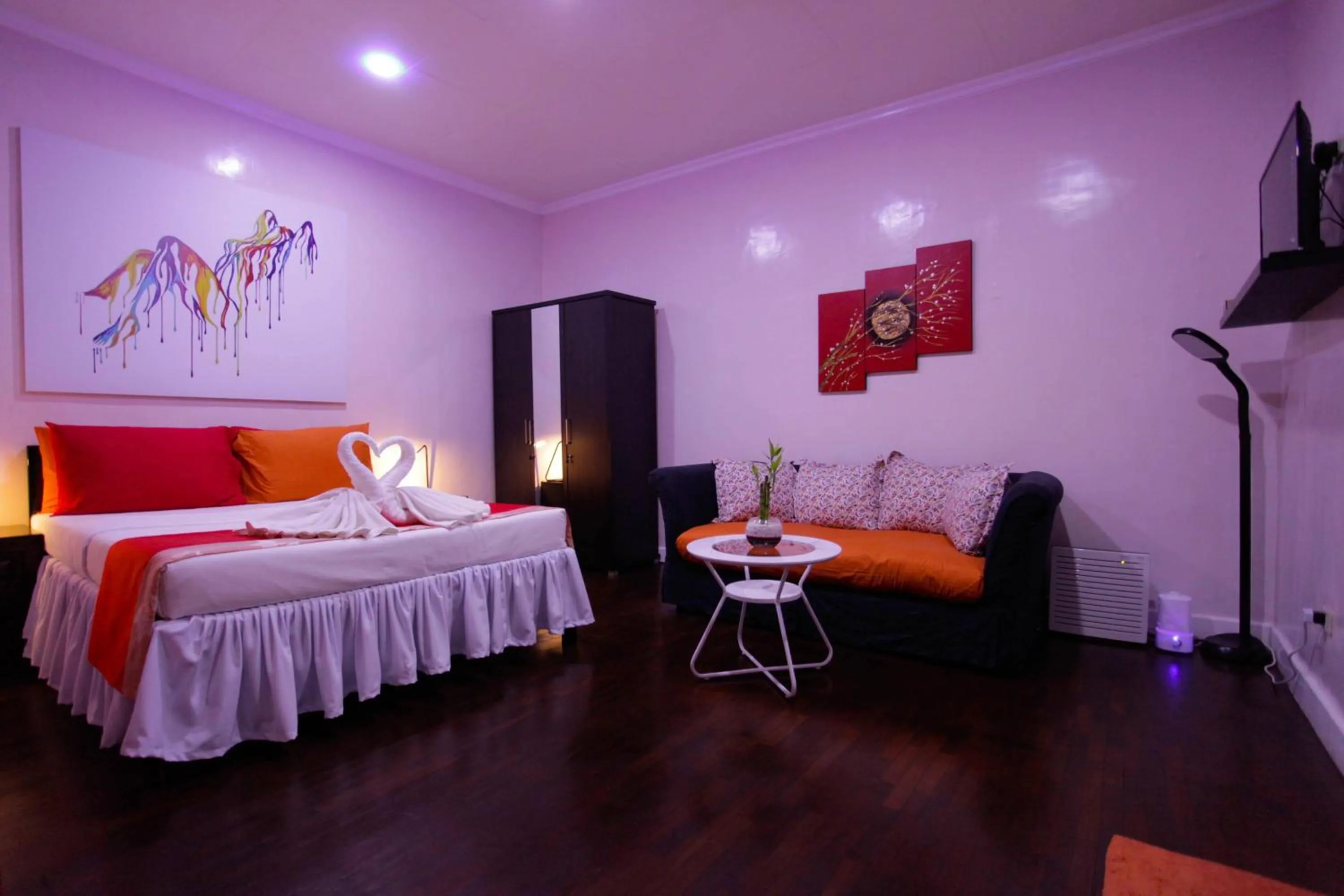 Bed in HalfWay House Hostel Mactan Cebu Airport