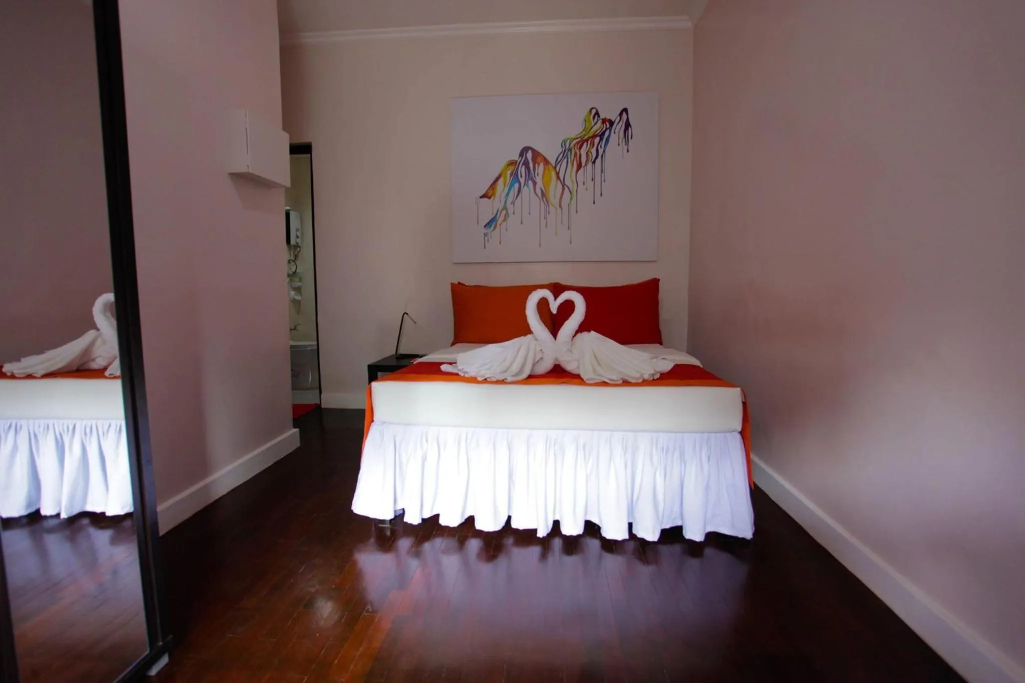 Bed in HalfWay House Hostel Mactan Cebu Airport