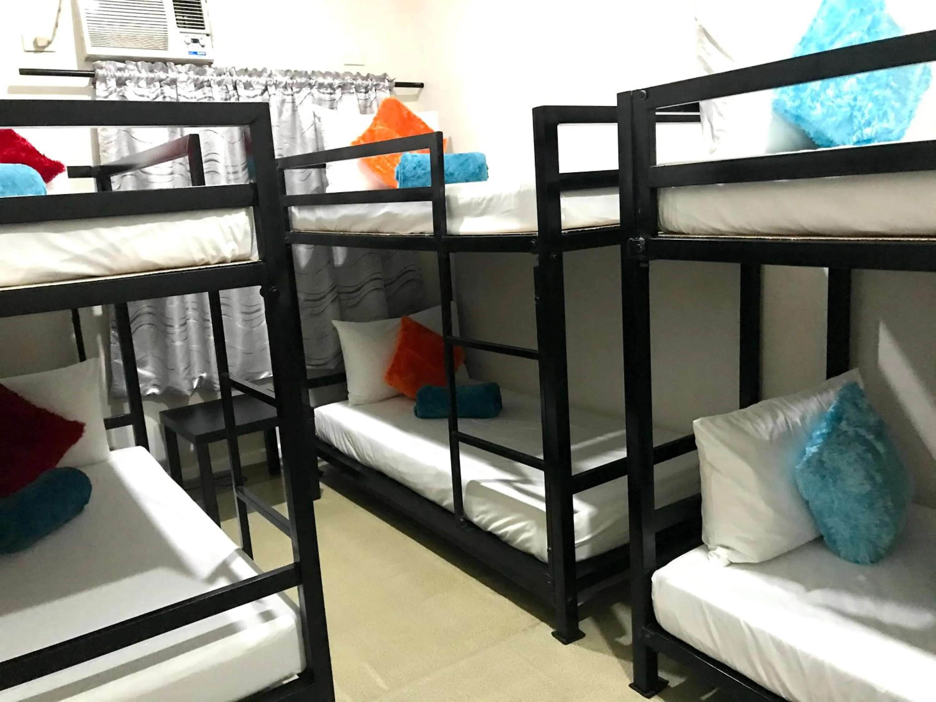 Bed in HalfWay House Hostel Mactan Cebu Airport