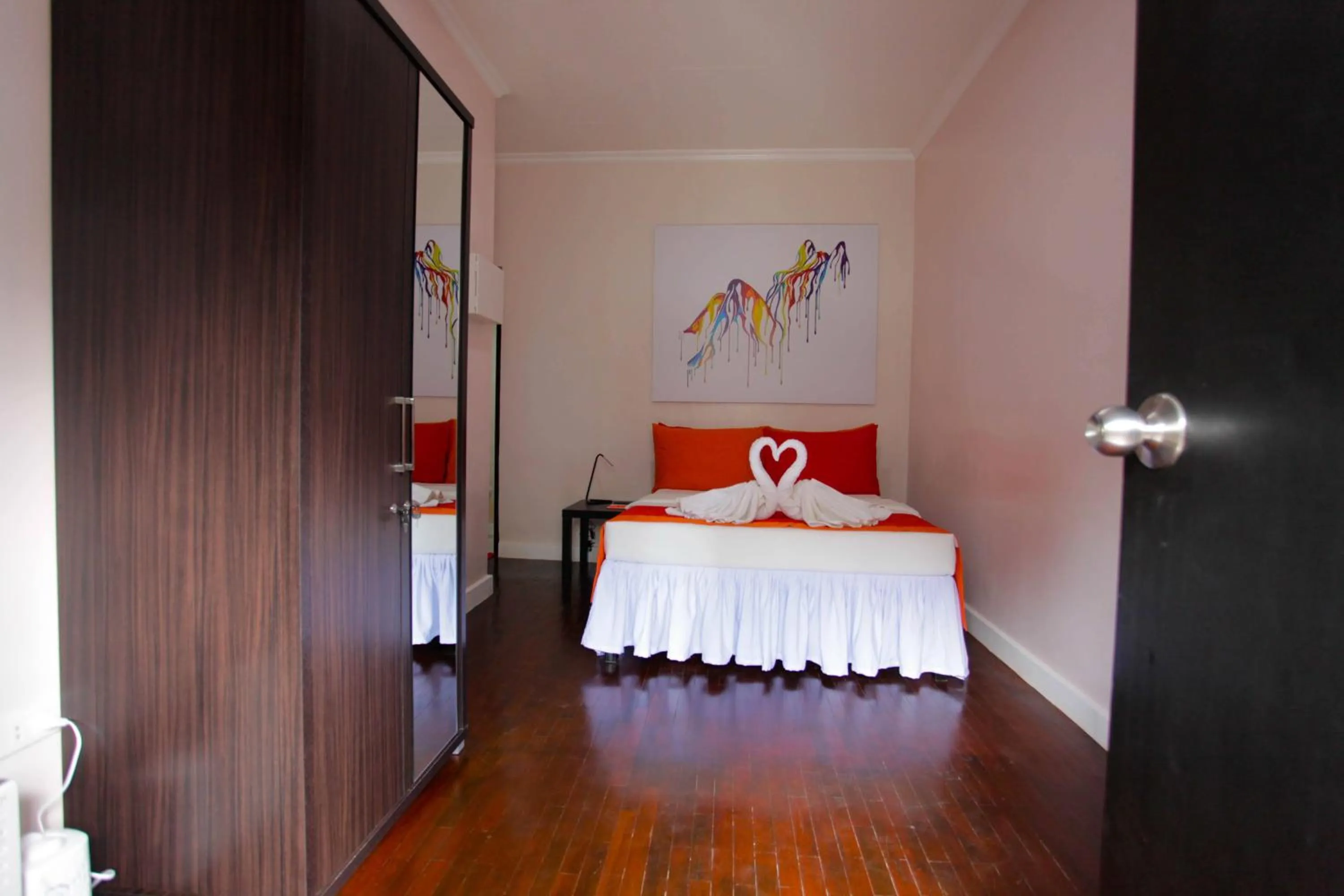 Bed in HalfWay House Hostel Mactan Cebu Airport