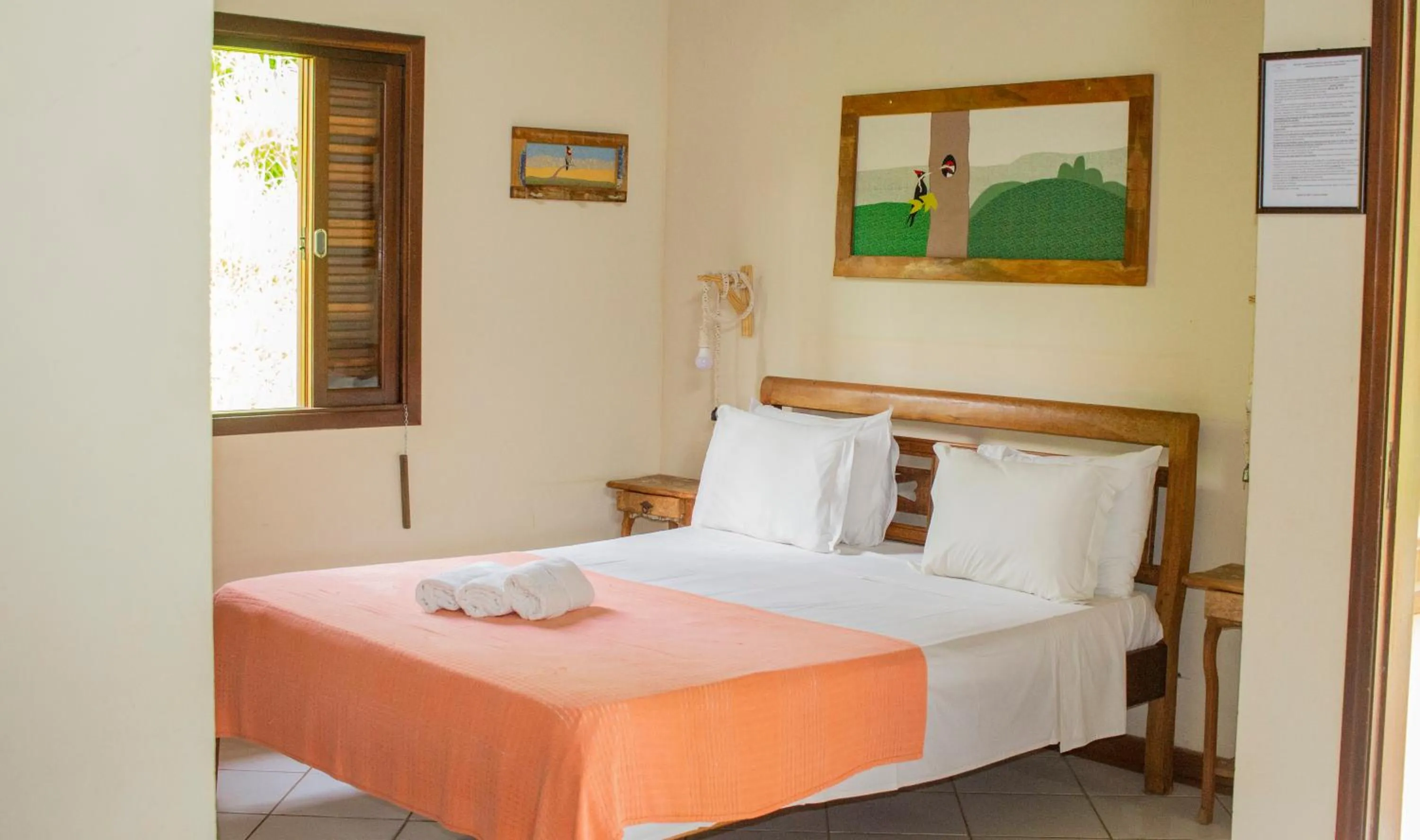 Photo of the whole room, Bed in Vila Chico