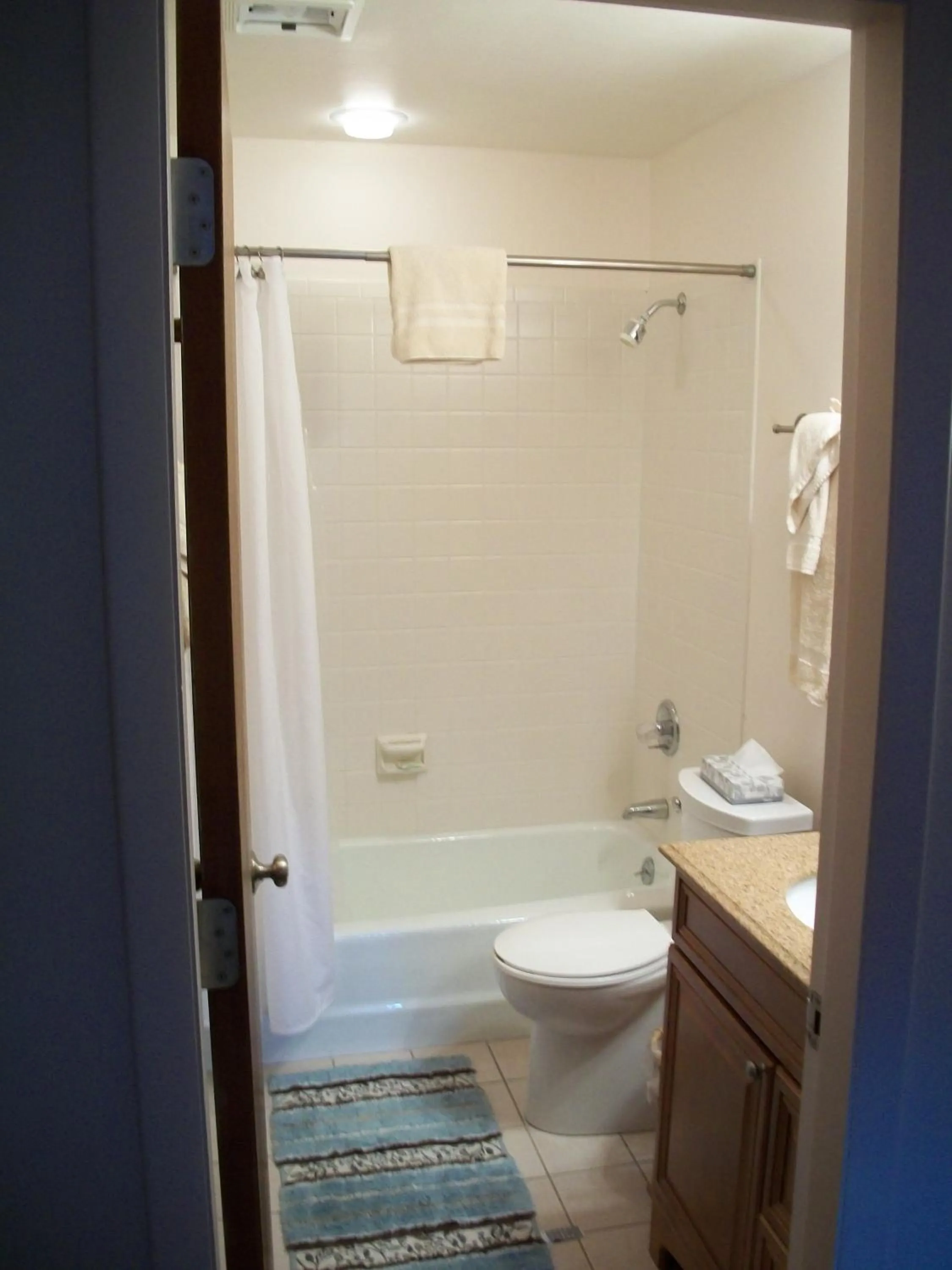 Bathroom in Shadow Mountain Lodge