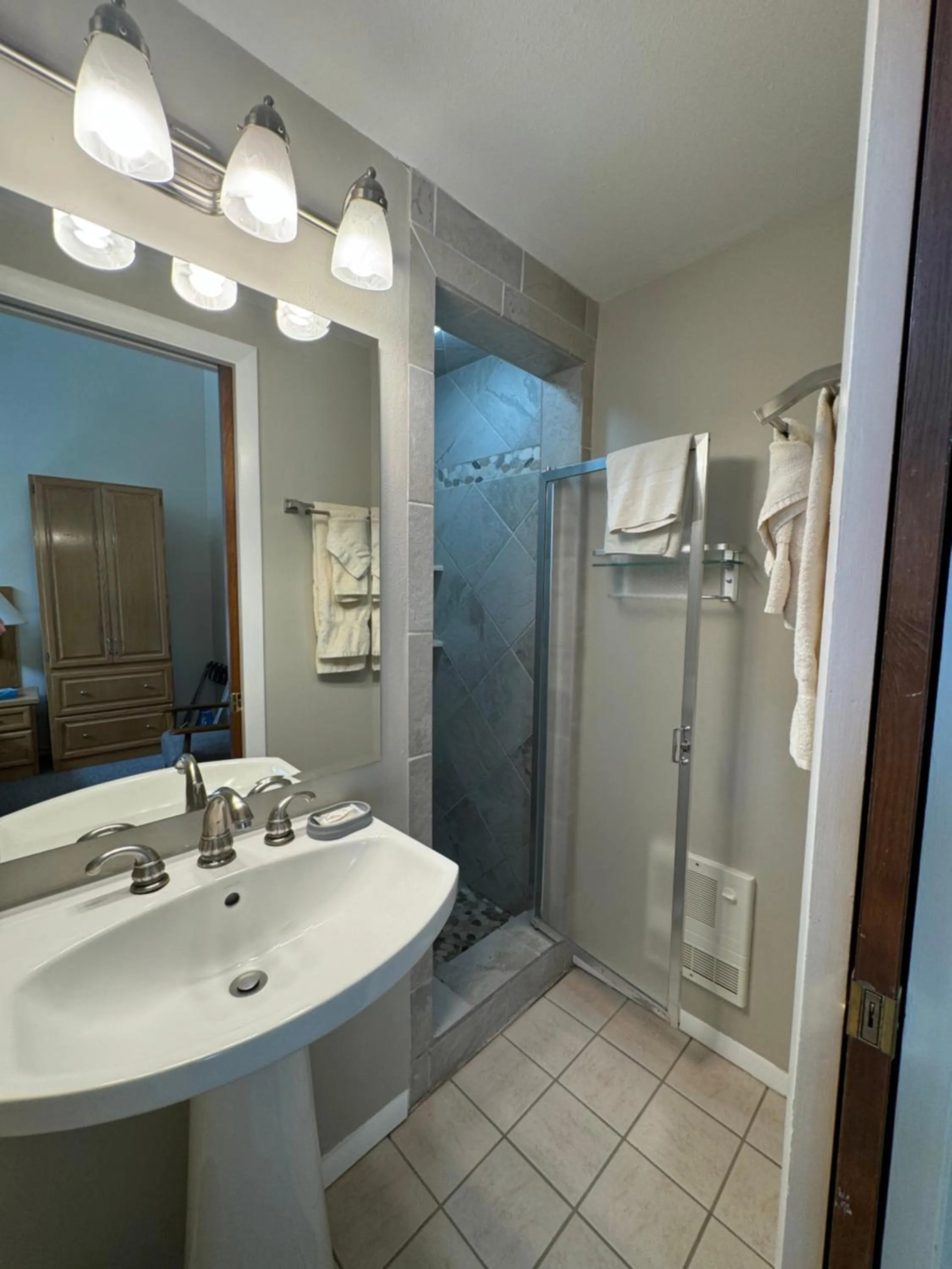 Shadow Mountain Lodge