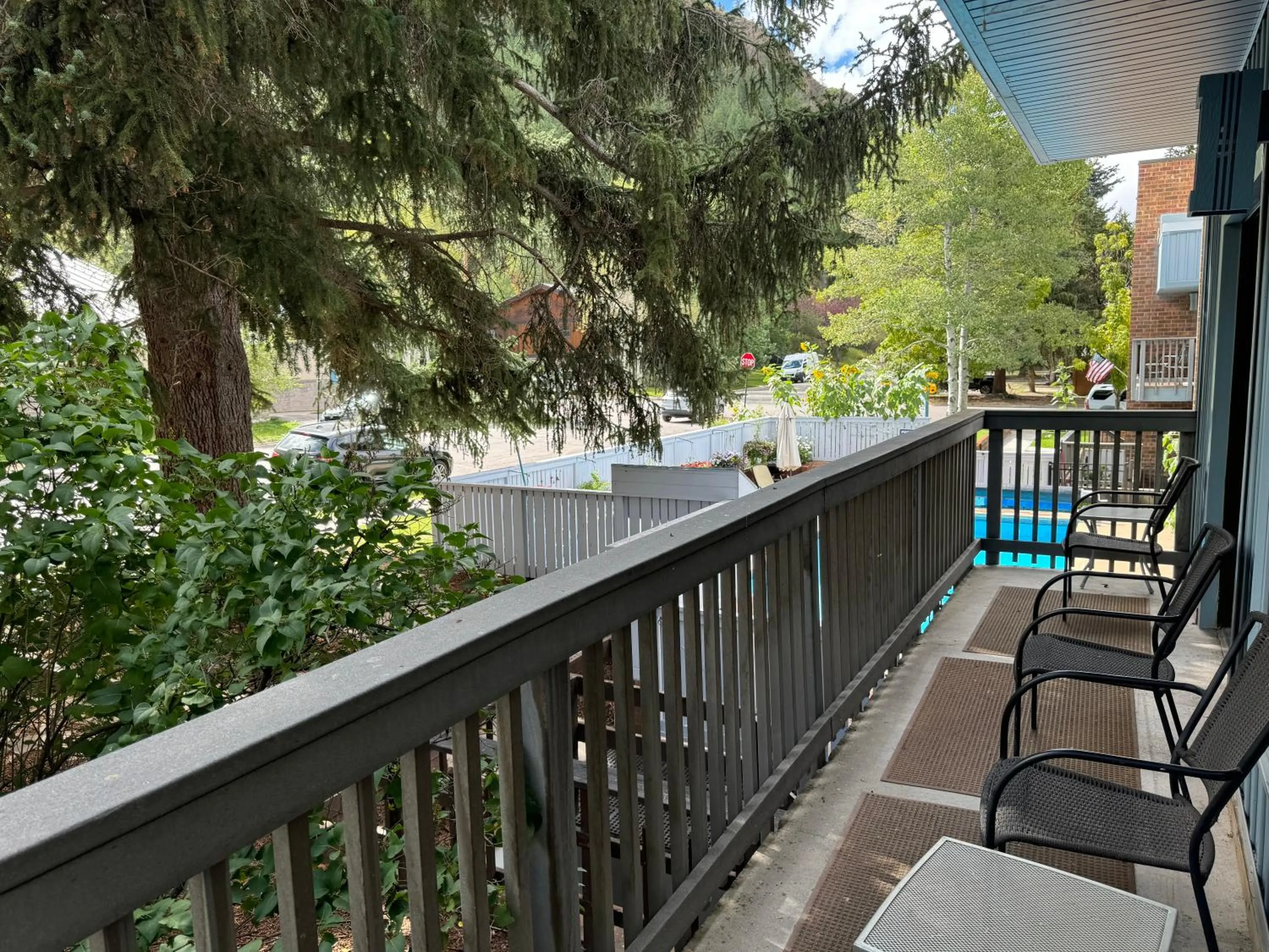 Shadow Mountain Lodge