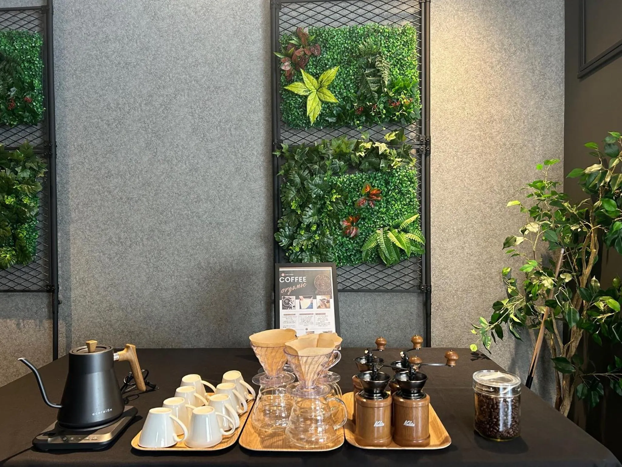 Coffee/tea facilities in HOTEL SUI AKASAKA by ABEST